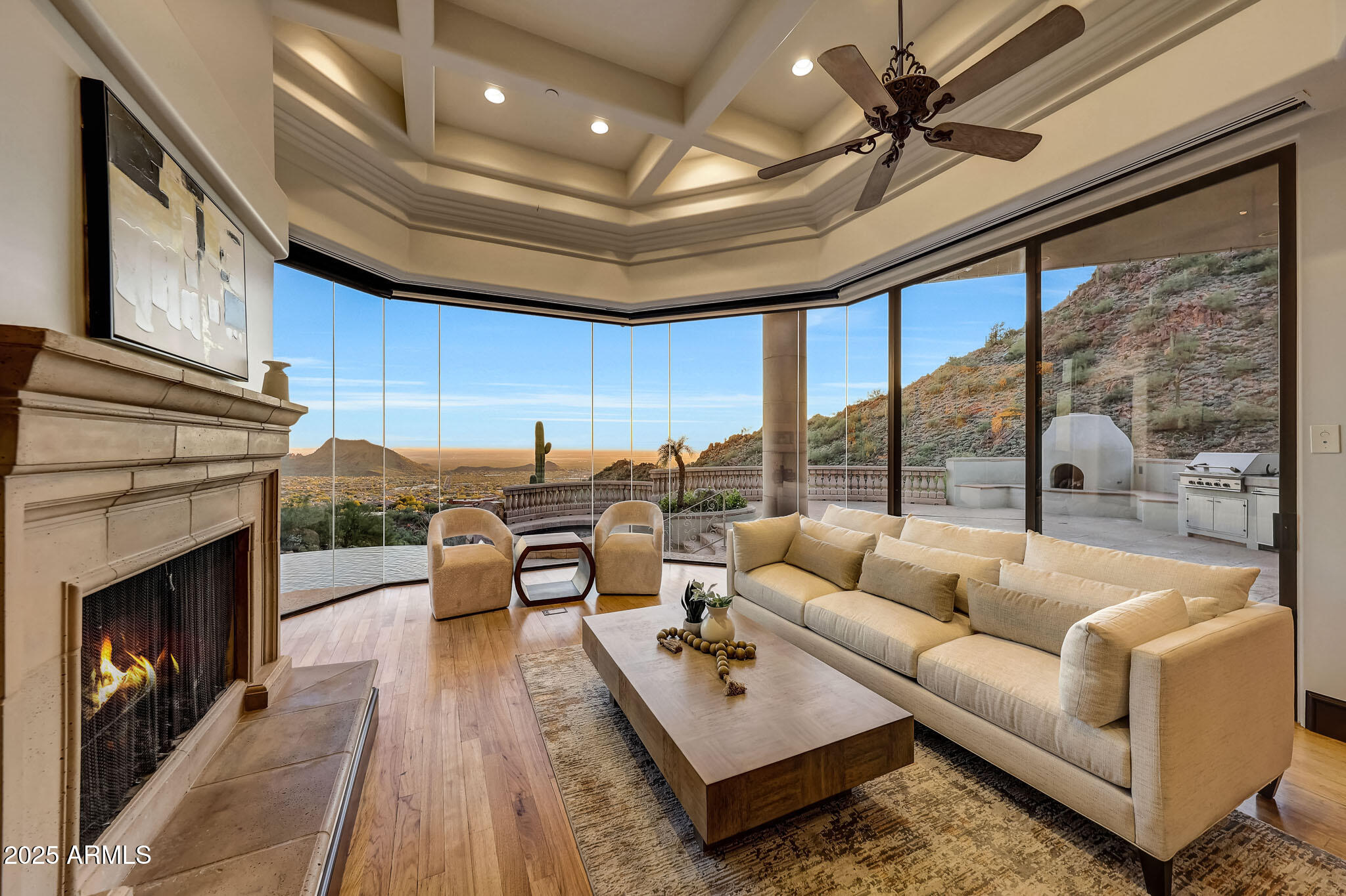 SCOTTSDALE MOUNTAIN - Residential