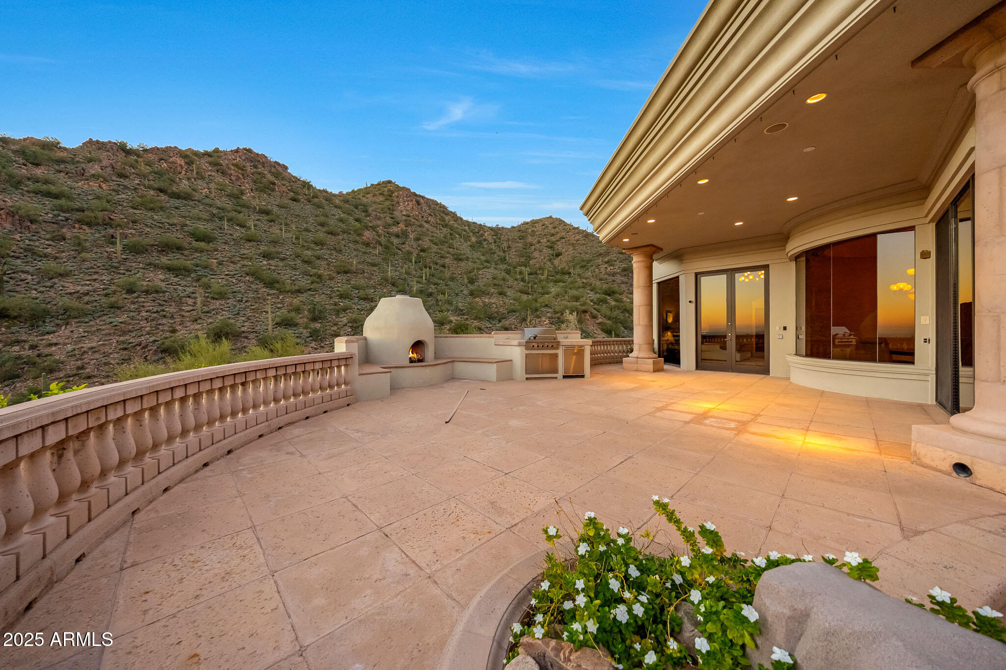 SCOTTSDALE MOUNTAIN - Residential