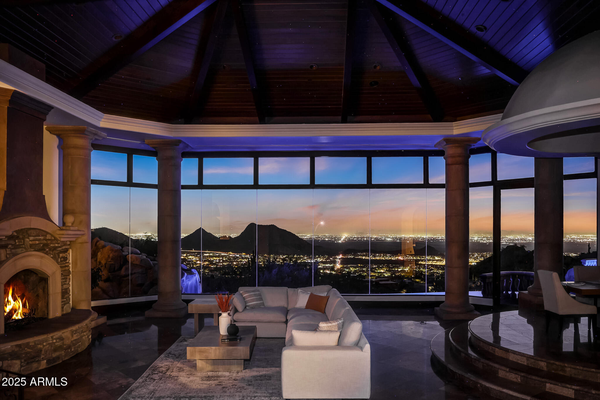 SCOTTSDALE MOUNTAIN - Residential