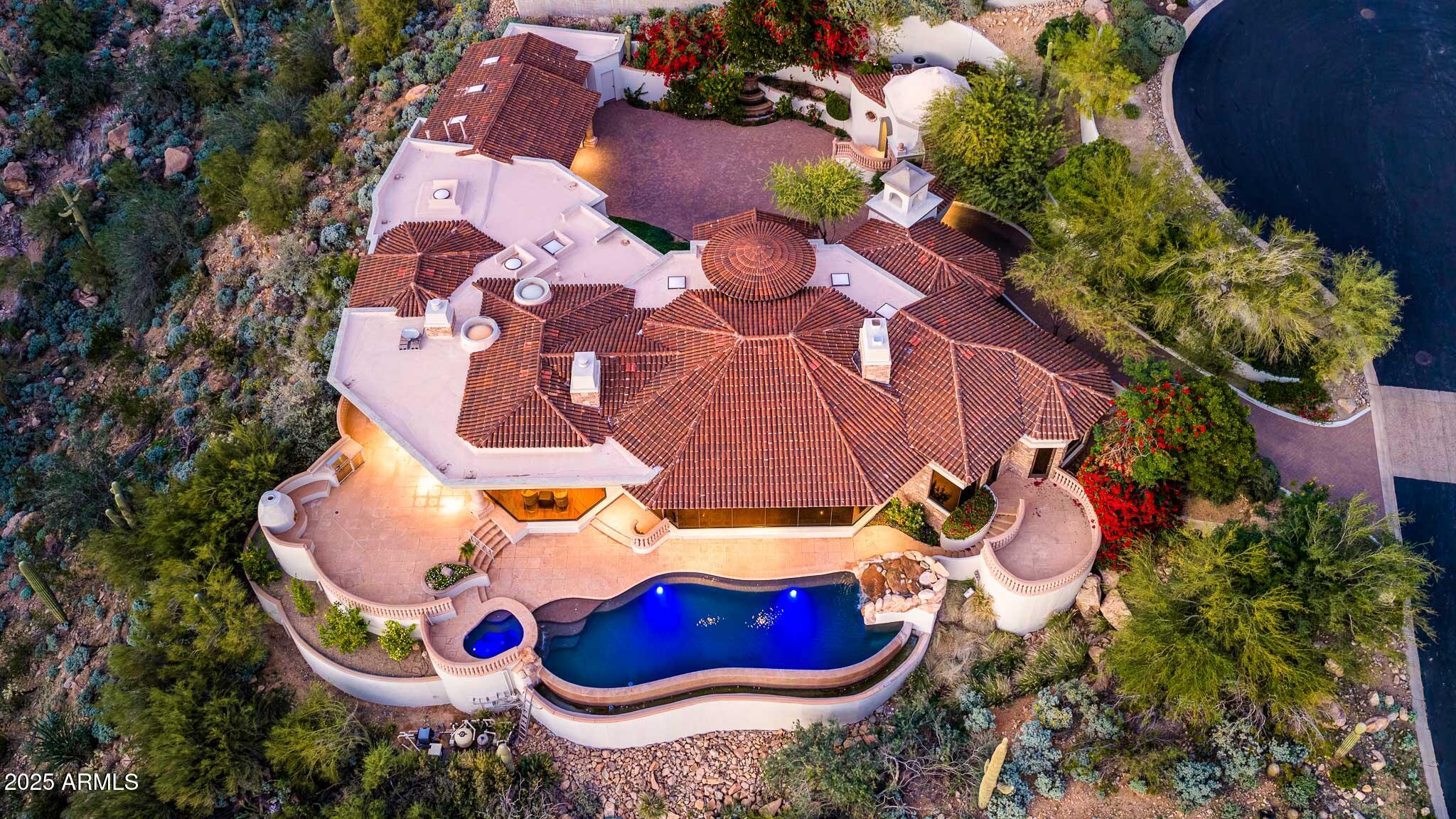SCOTTSDALE MOUNTAIN - Residential