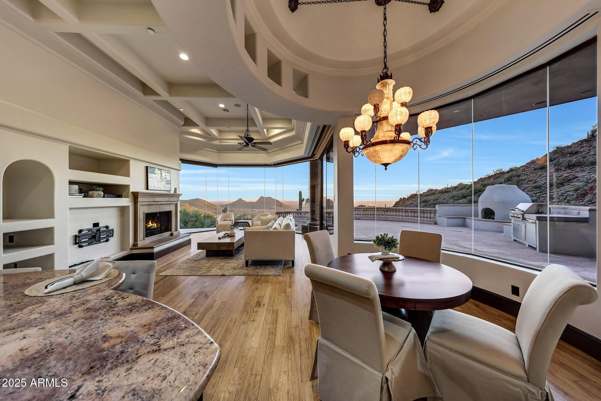 SCOTTSDALE MOUNTAIN - Residential