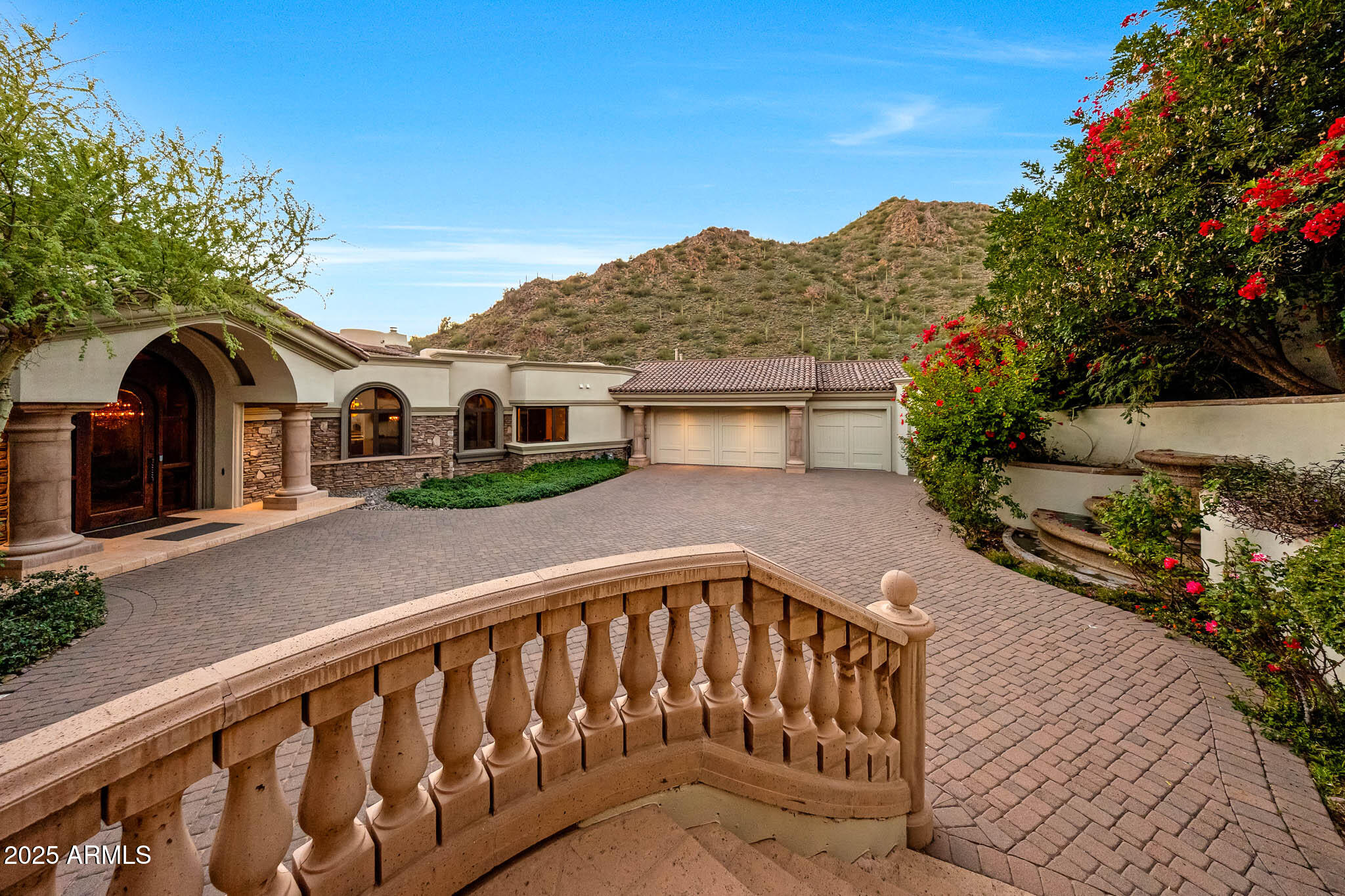 SCOTTSDALE MOUNTAIN - Residential