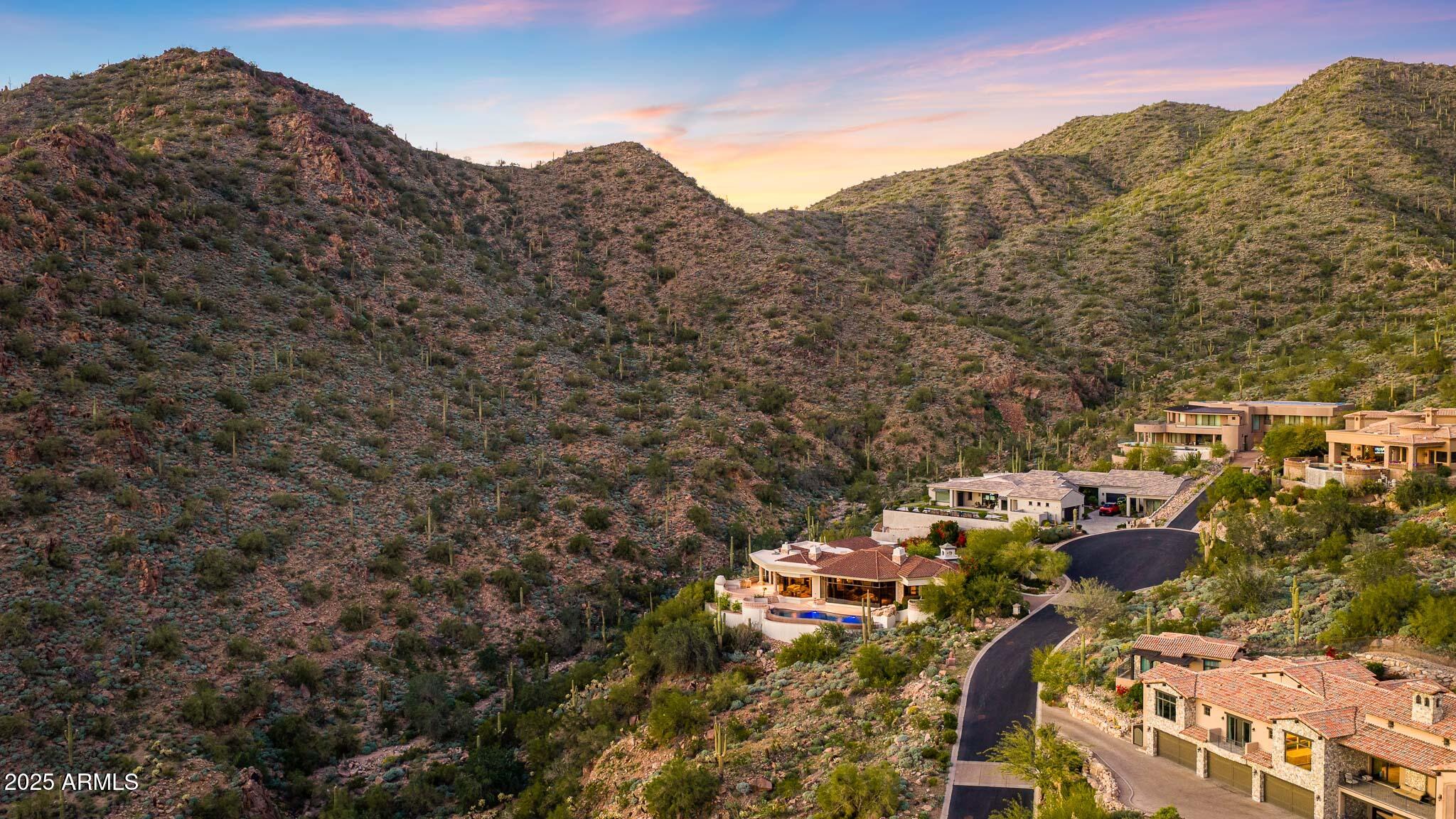 SCOTTSDALE MOUNTAIN - Residential