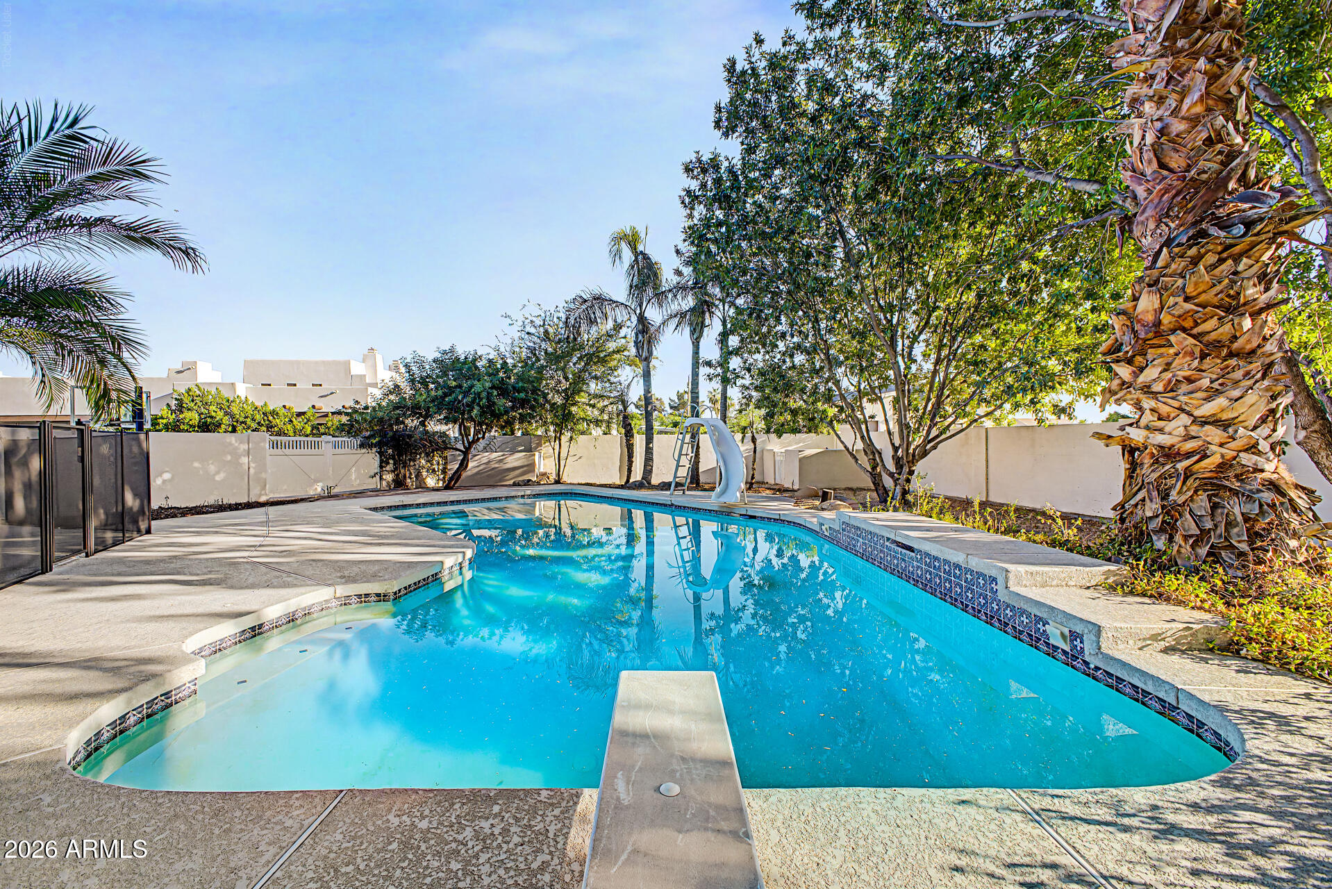 CIRCLE G SUPERSTITION RANCH - Residential