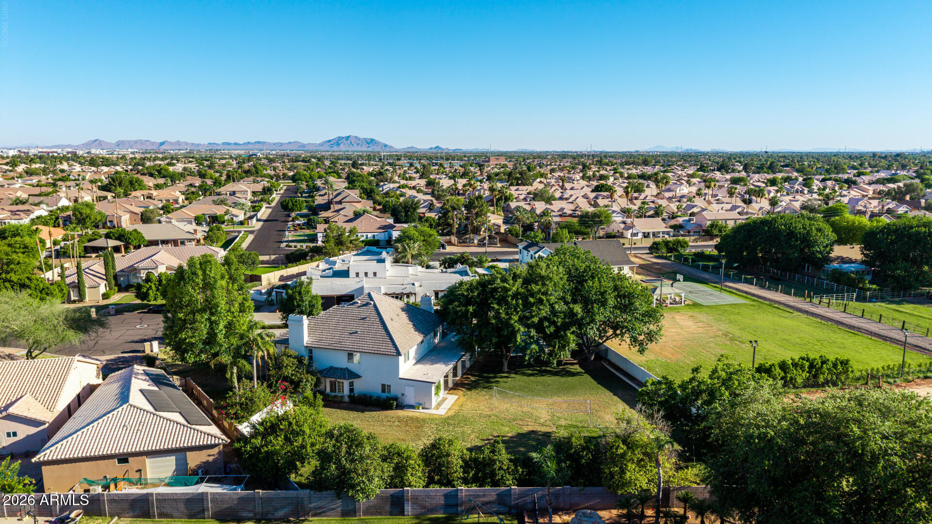 CIRCLE G SUPERSTITION RANCH - Residential