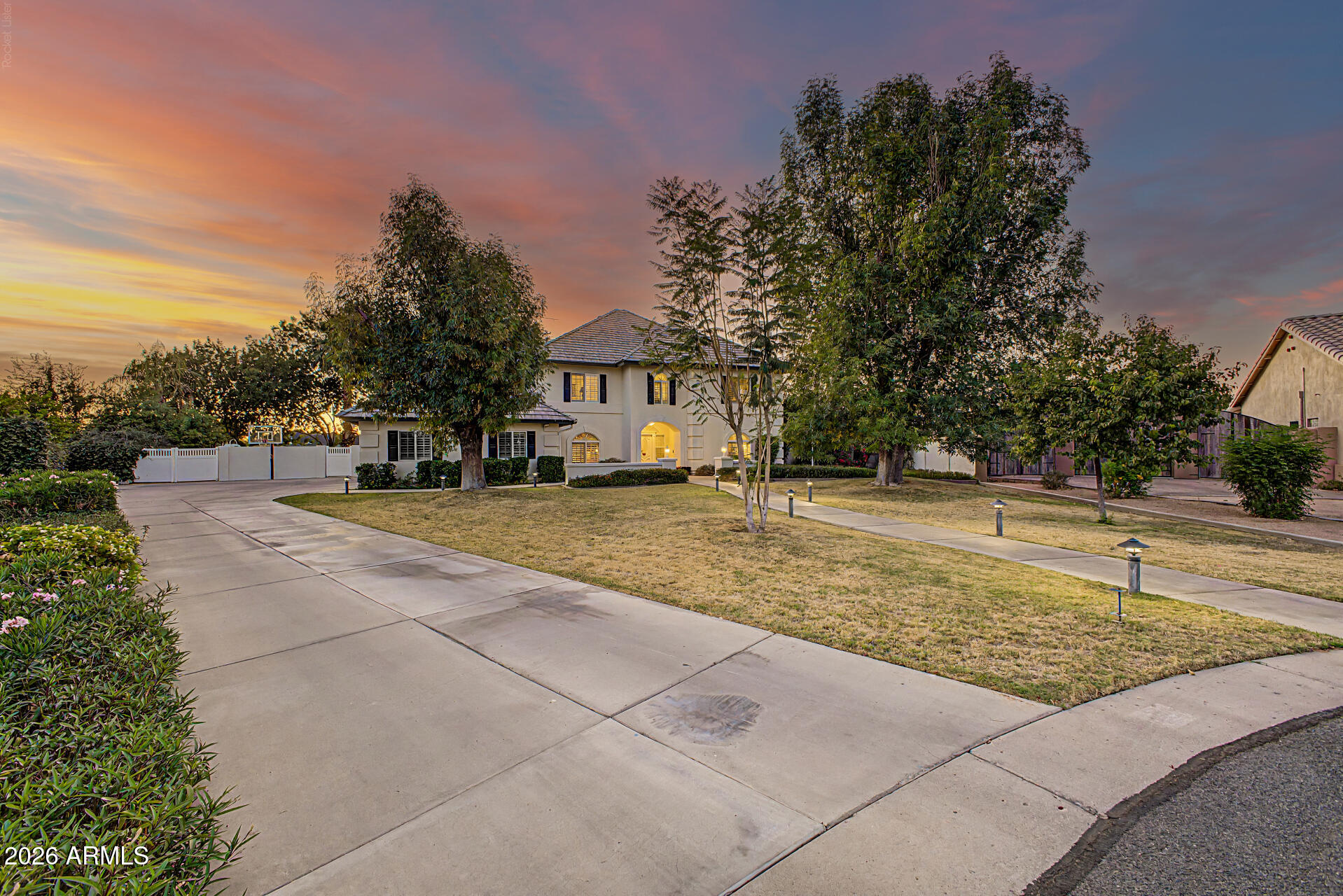 CIRCLE G SUPERSTITION RANCH - Residential