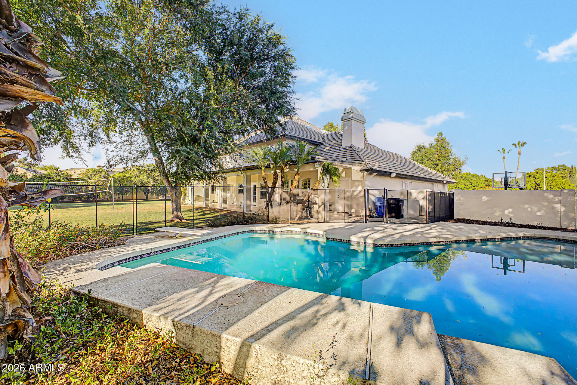 CIRCLE G SUPERSTITION RANCH - Residential