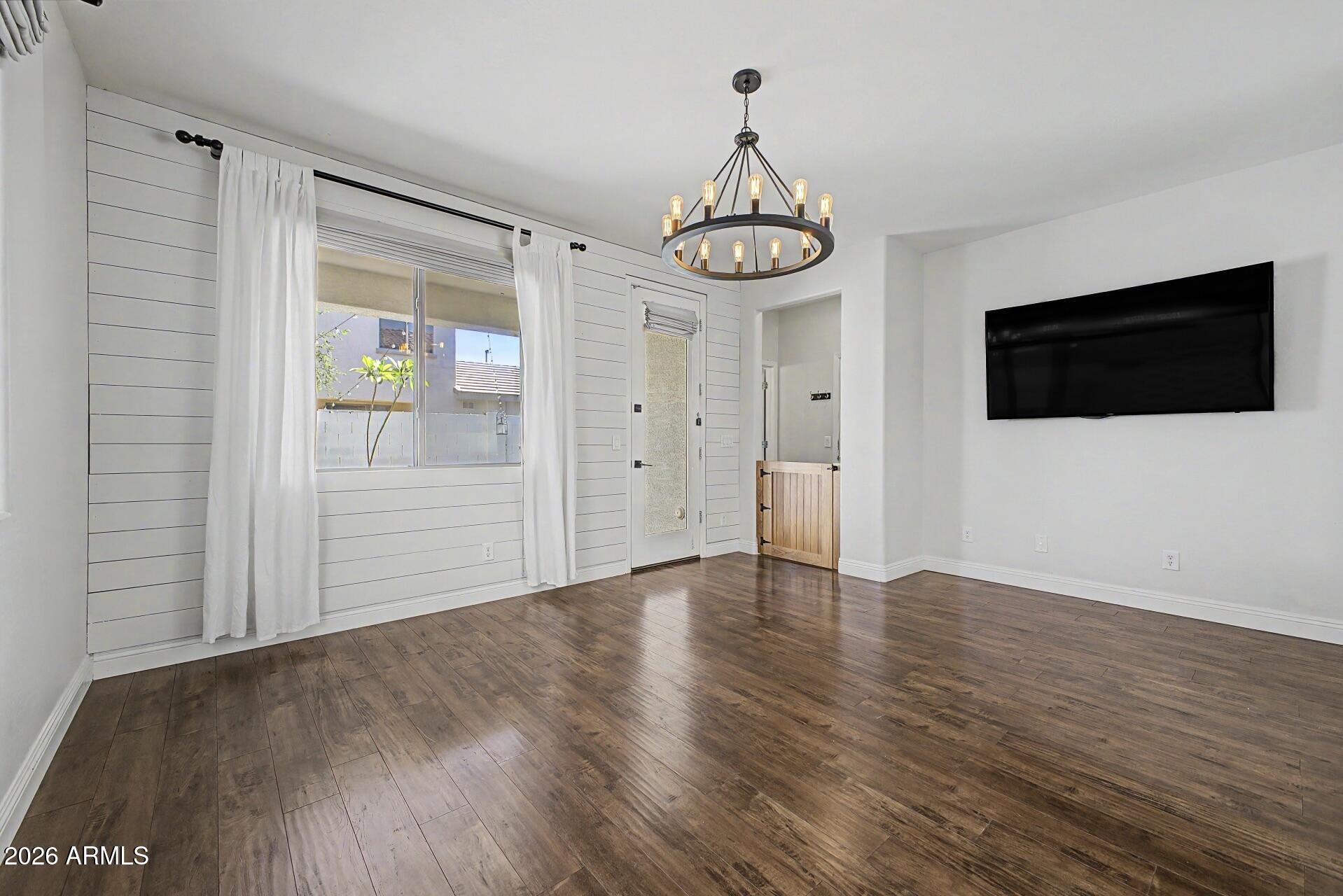 LYONS GATE PHASE 9 - Residential
