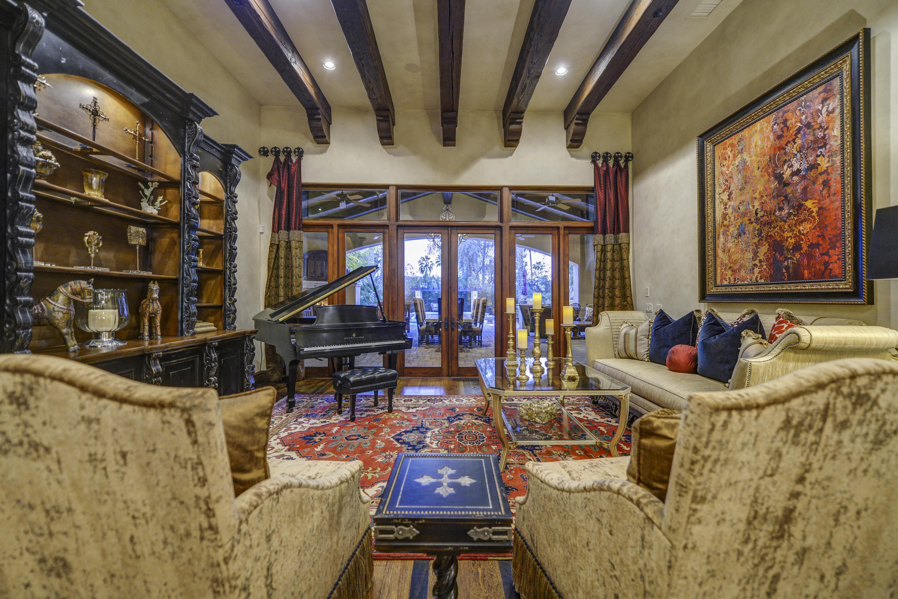 VLACHOS - Residential