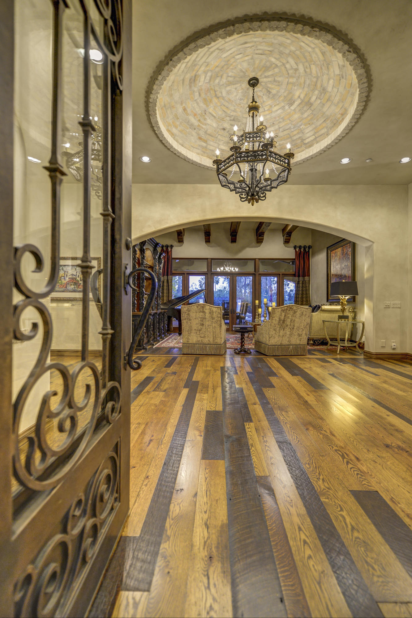 VLACHOS - Residential