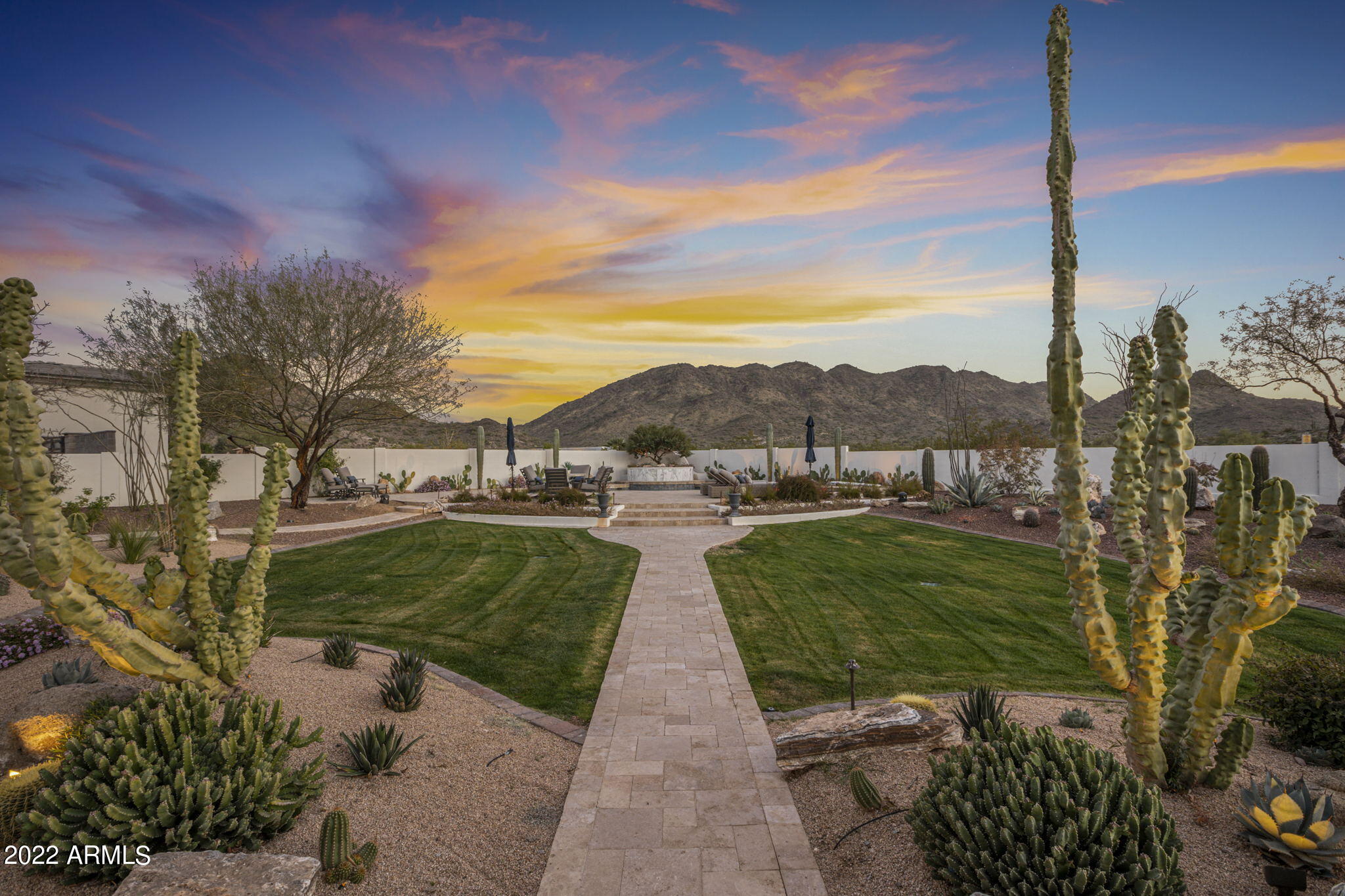 VISTA DEL CERRO LOT 1-16 TR A - Residential