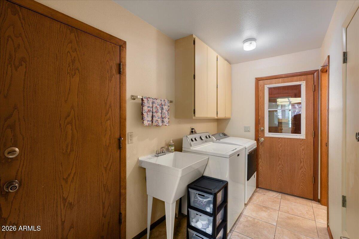 HIDDEN VALLEY RANCH - Residential
