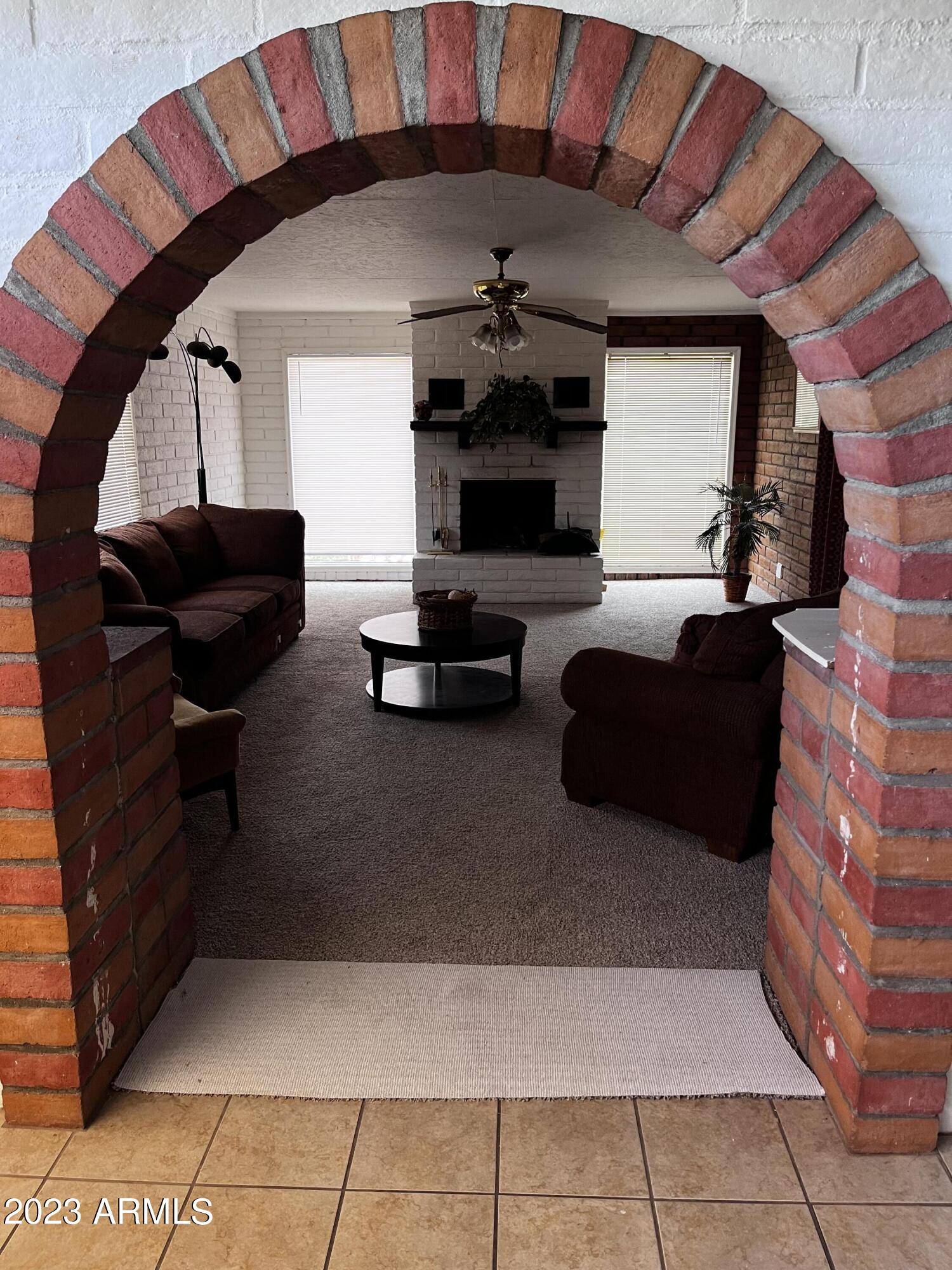 WHISPERING HILLS - Residential