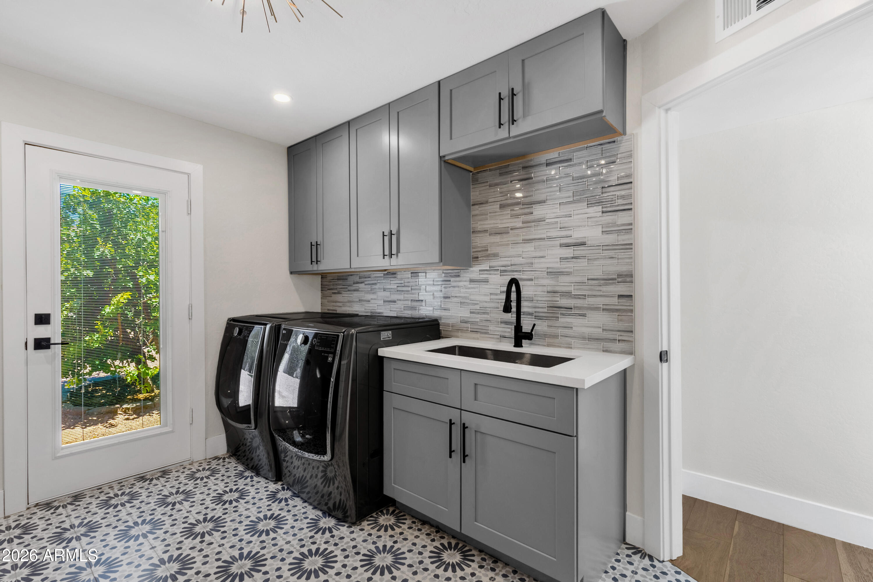 SUNDOWN RANCH ACRES - Residential