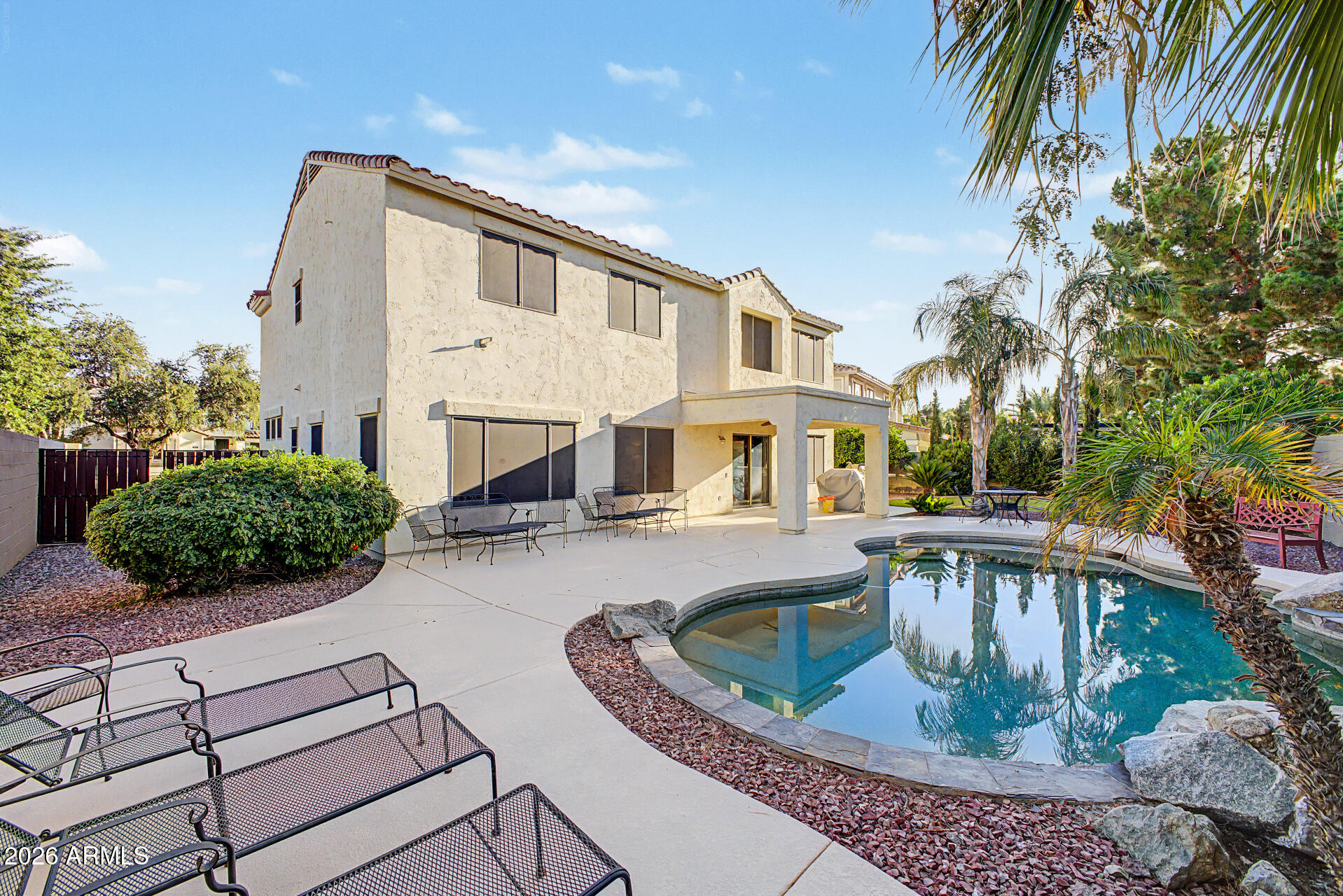 Honey Stop The Car, This Is It! Fully furnished home. This amazing lot backs to a park and sides to a walking trail so there is only one neighbor that borders the property. Power Ranch is friendly to seasonal rentals.