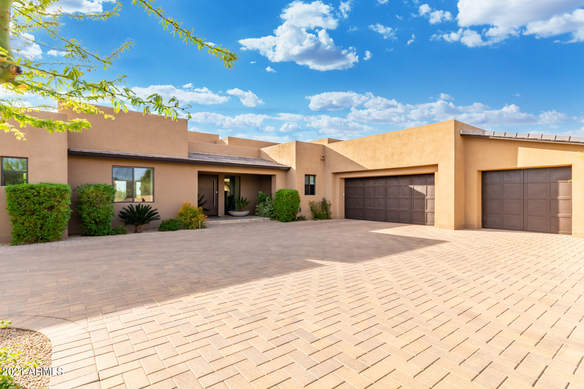 DESERT MOUNTAIN PHASE 1 UNIT 2 LOT 206-335 TR A - Residential