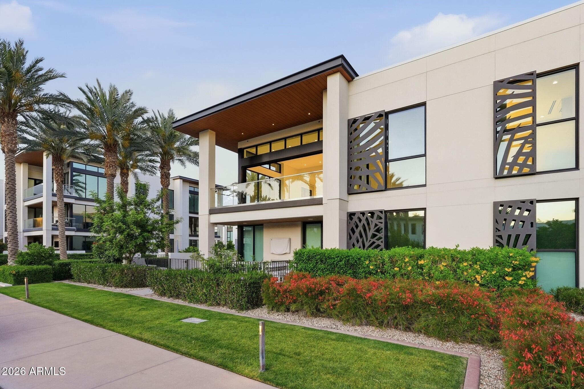Ritz-Carlton Paradise Valley - Residential