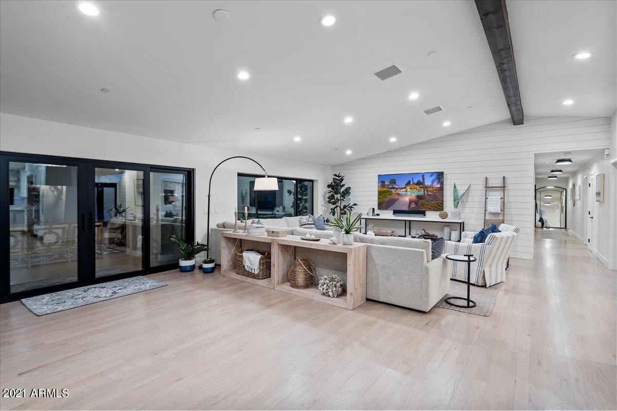DESERT WIND - Residential
