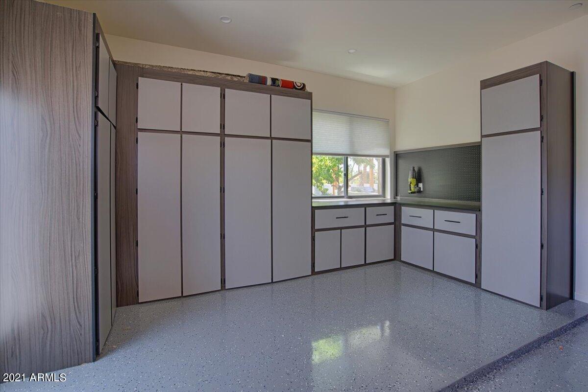 DESERT WIND - Residential