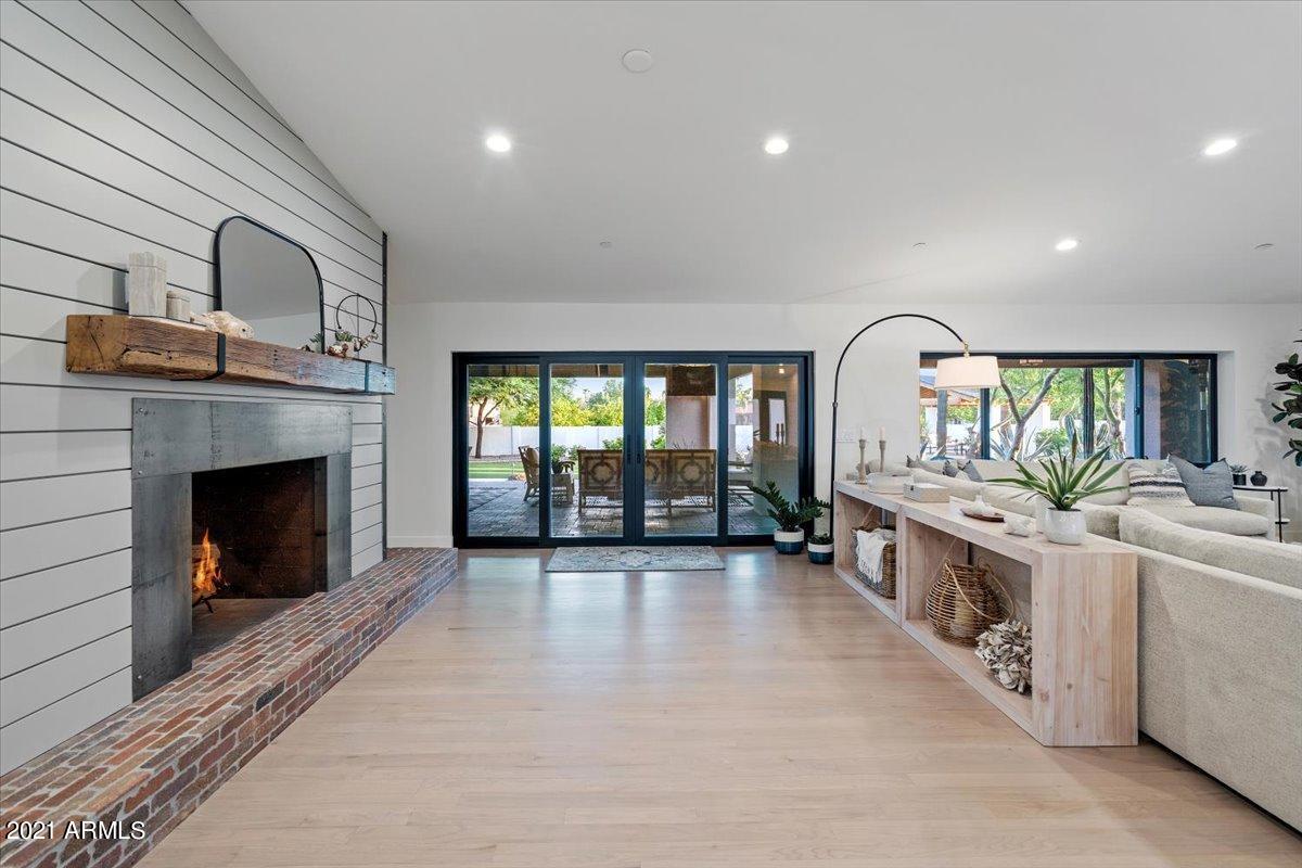 DESERT WIND - Residential