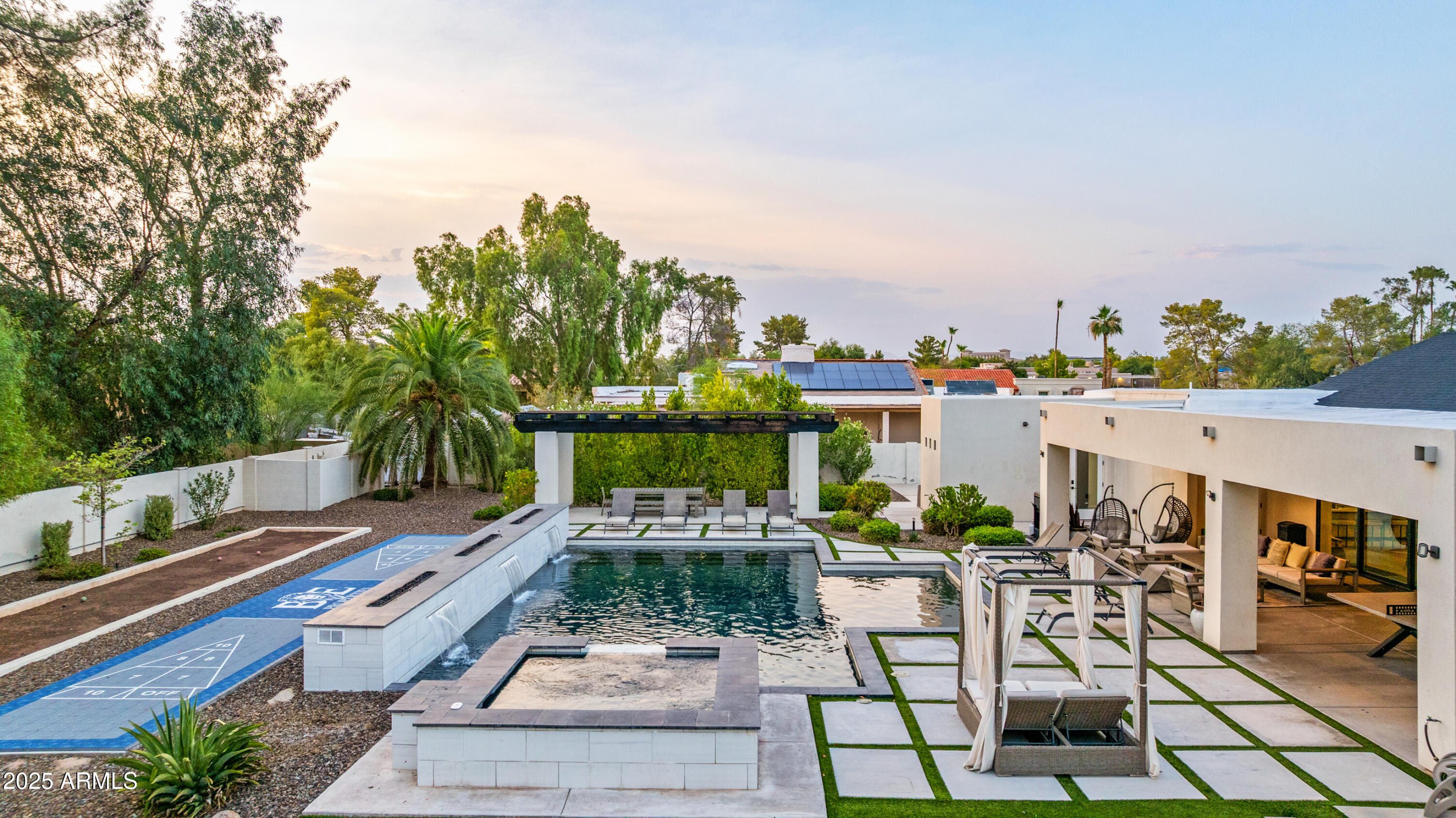 THUNDERBIRD EAST 3 - Residential