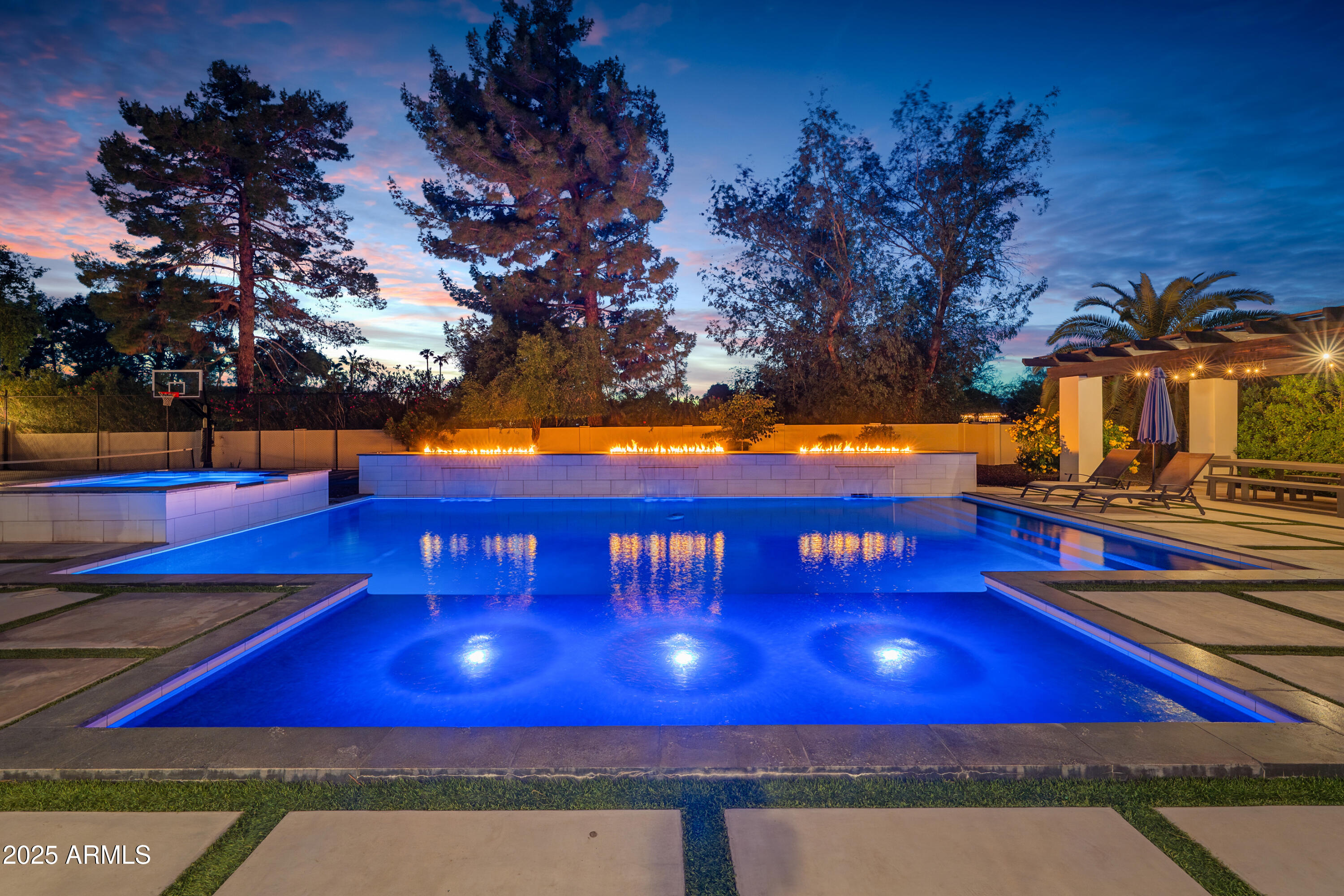 THUNDERBIRD EAST 3 - Residential