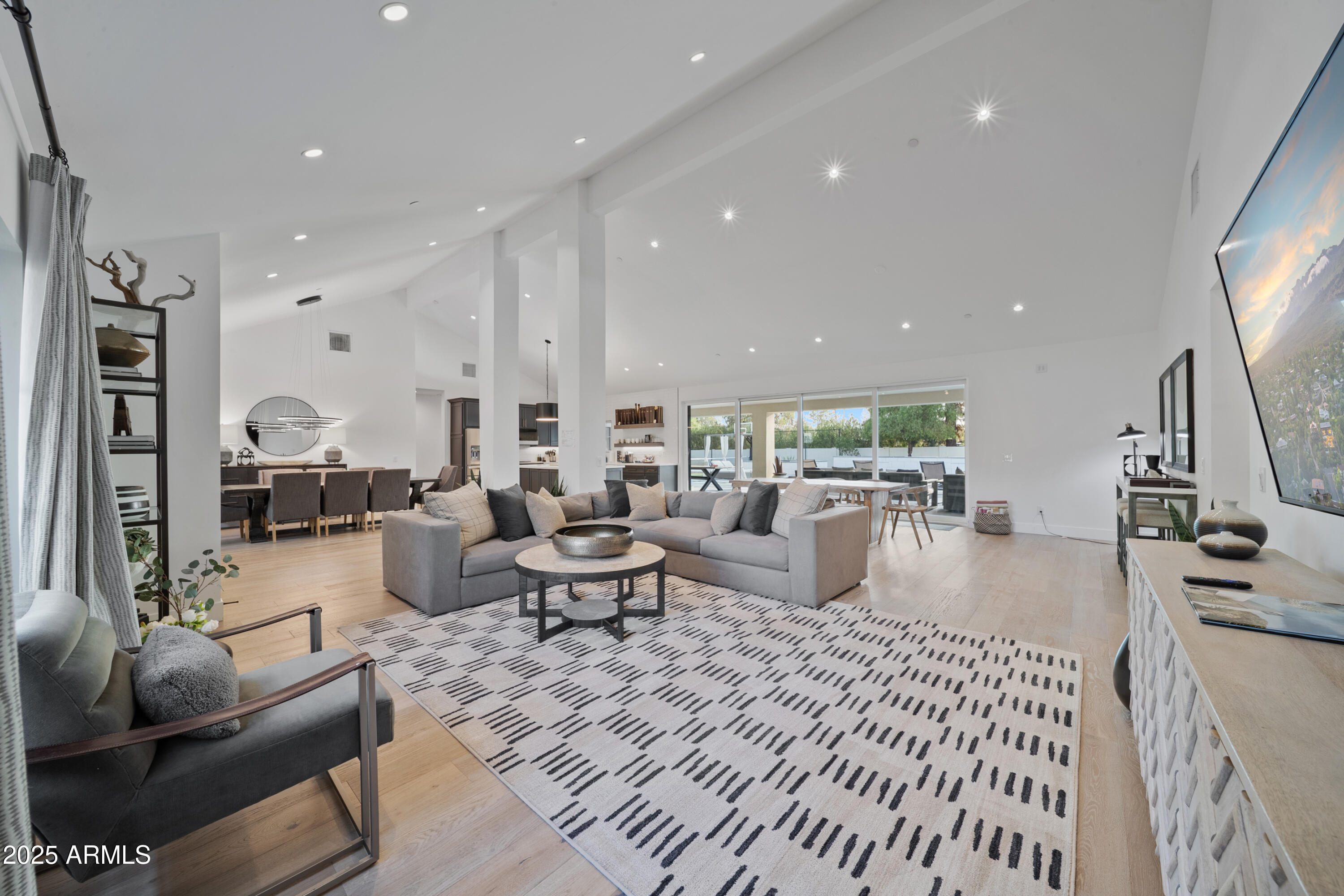 THUNDERBIRD EAST 3 - Residential