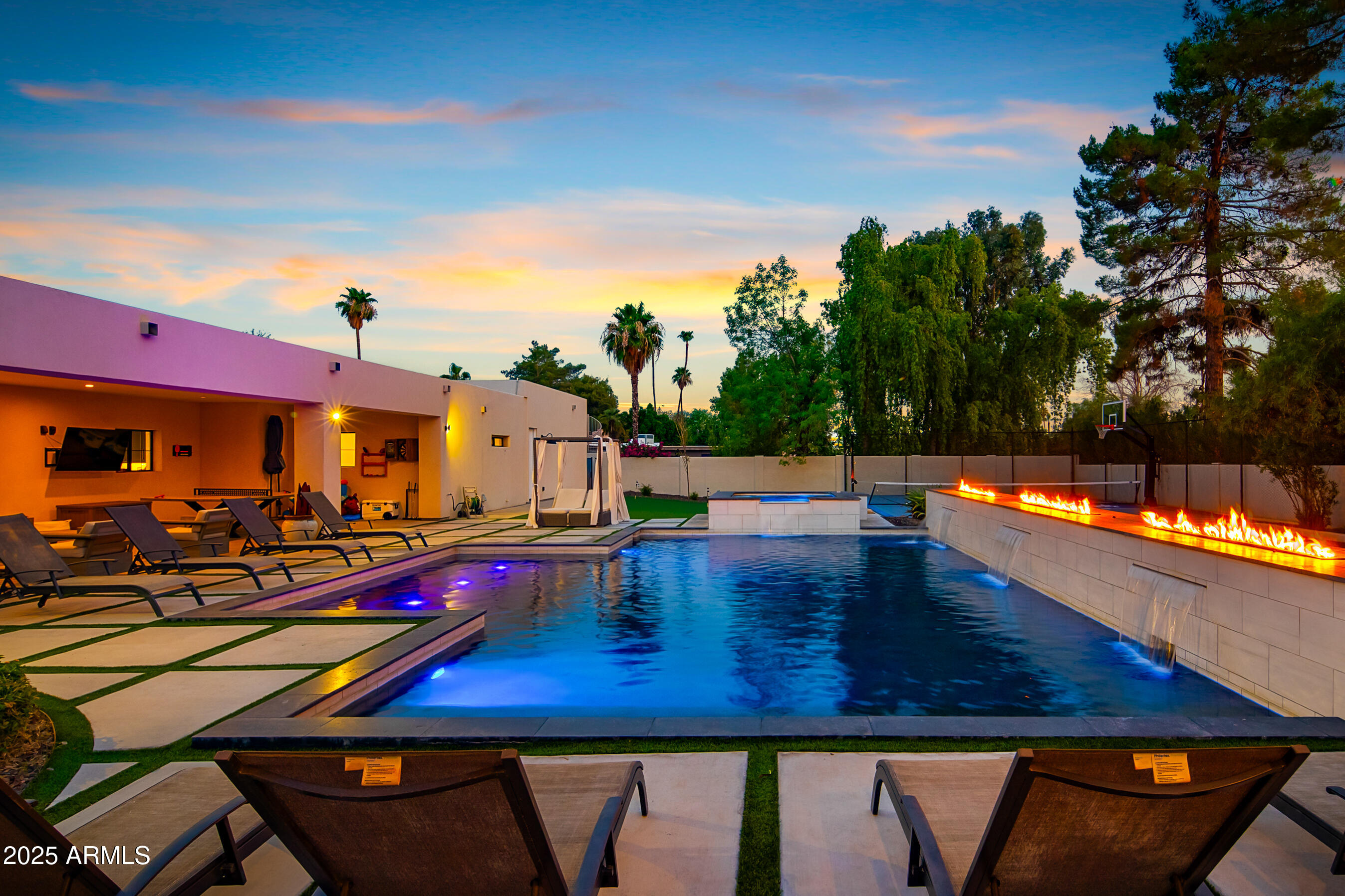 THUNDERBIRD EAST 3 - Residential