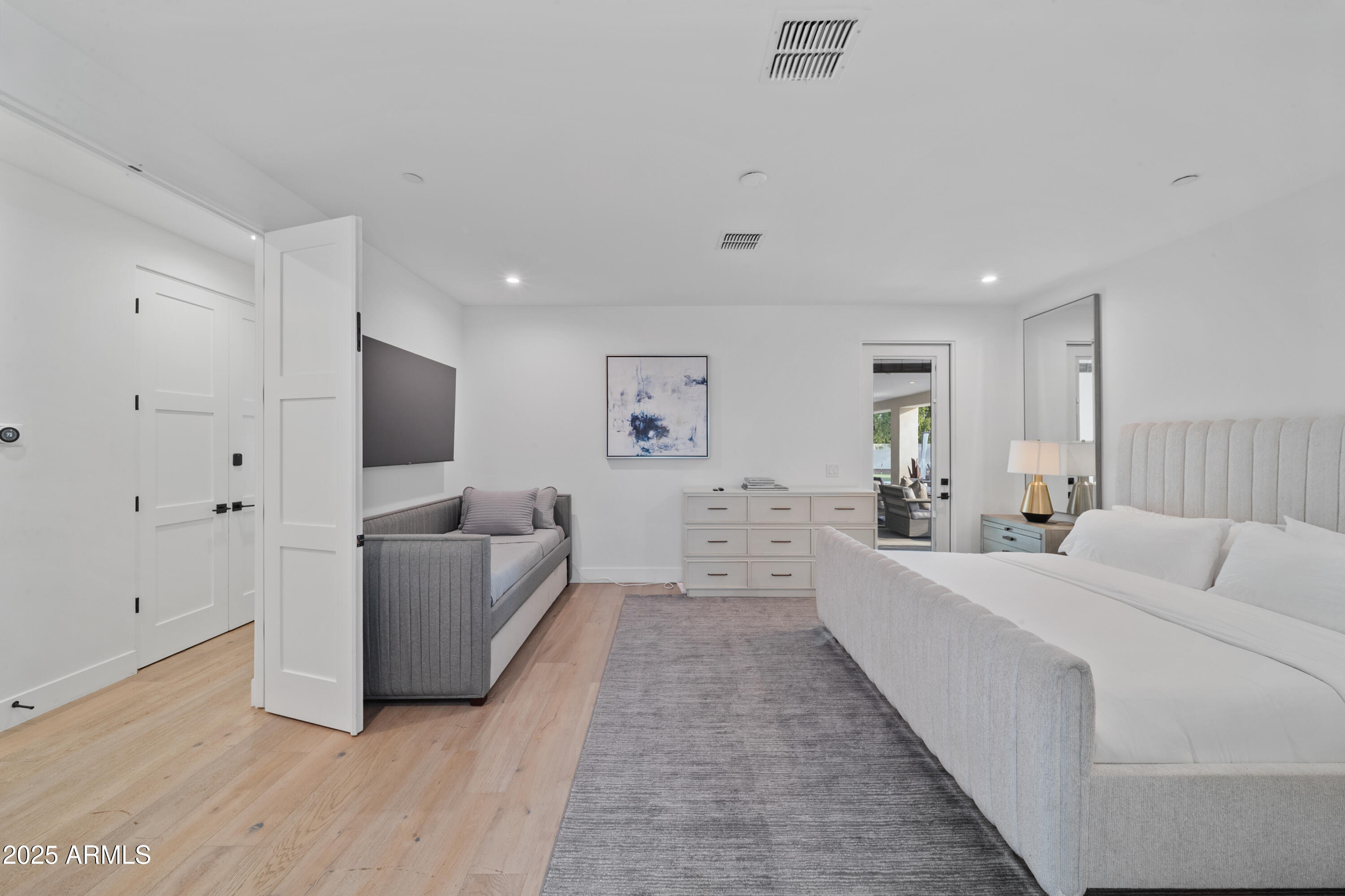 THUNDERBIRD EAST 3 - Residential
