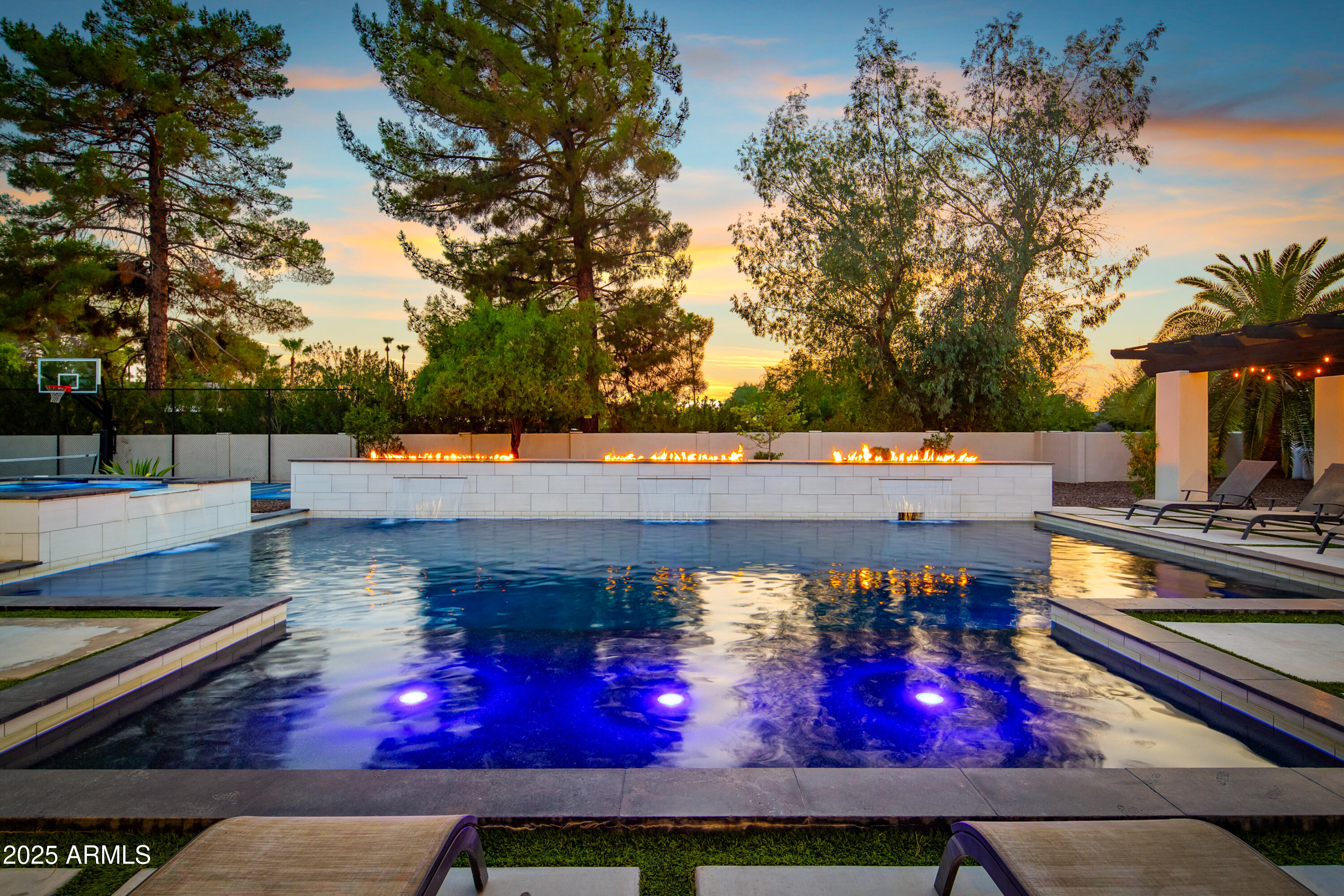 THUNDERBIRD EAST 3 - Residential