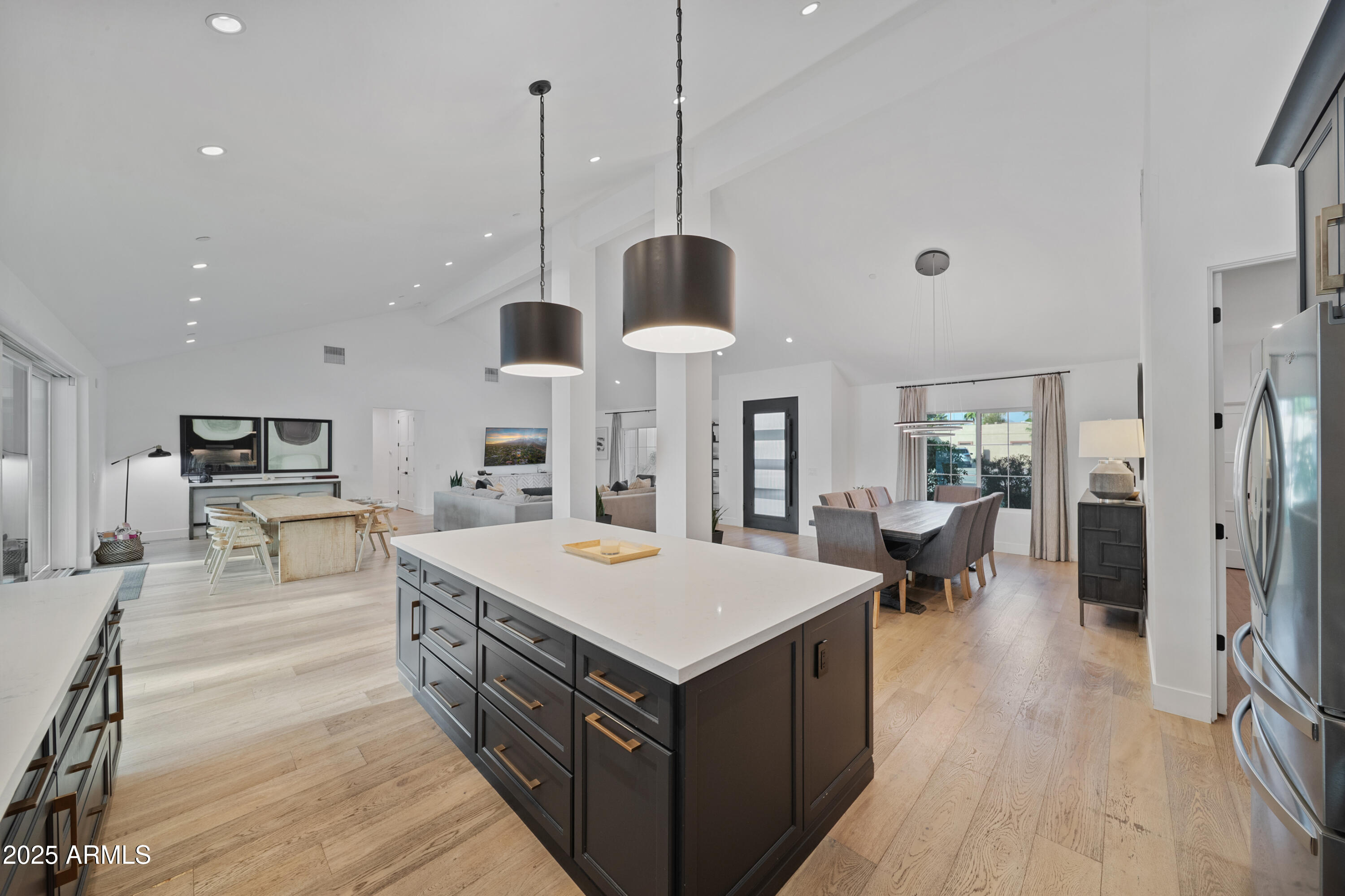 THUNDERBIRD EAST 3 - Residential