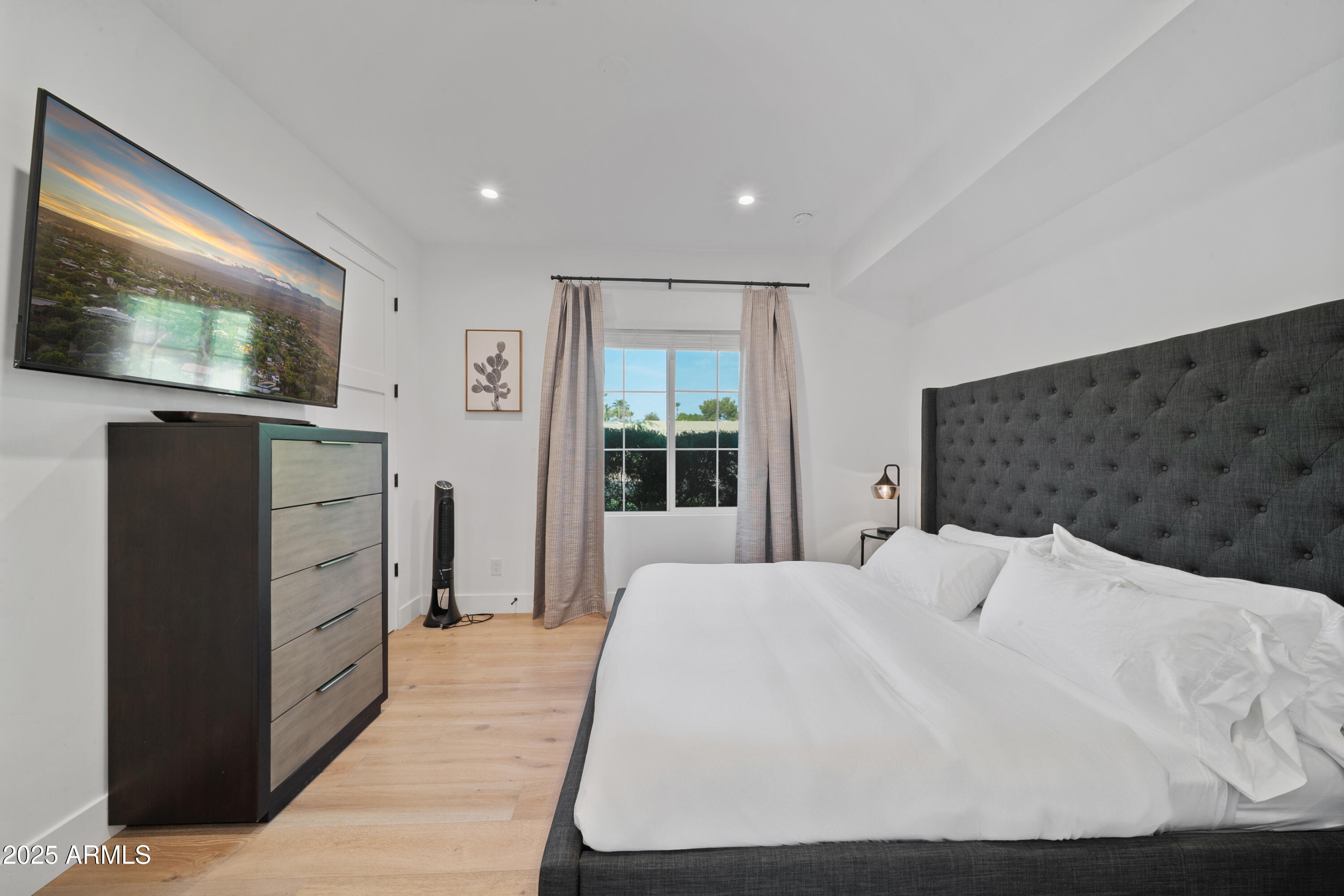 THUNDERBIRD EAST 3 - Residential