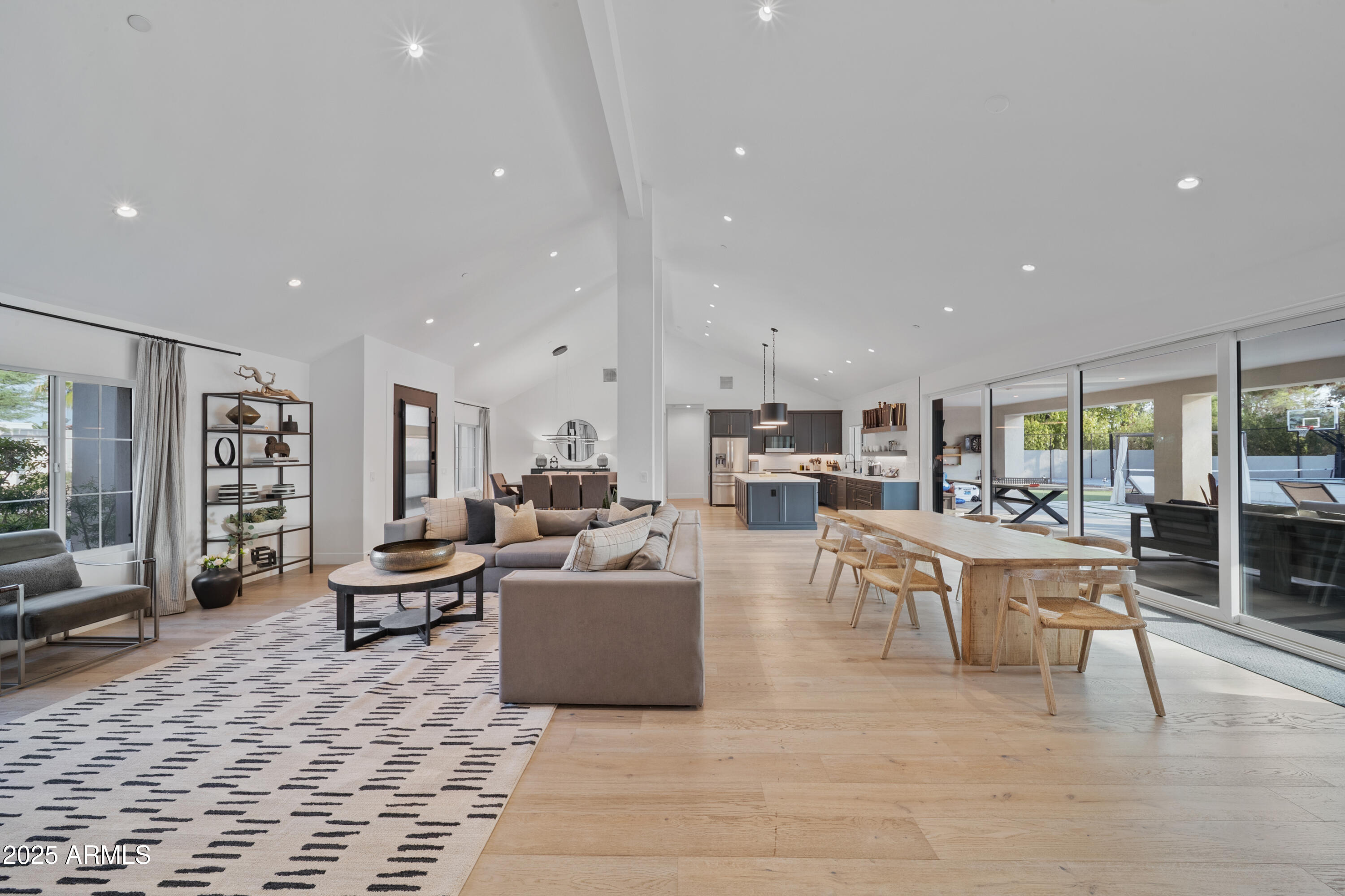 THUNDERBIRD EAST 3 - Residential