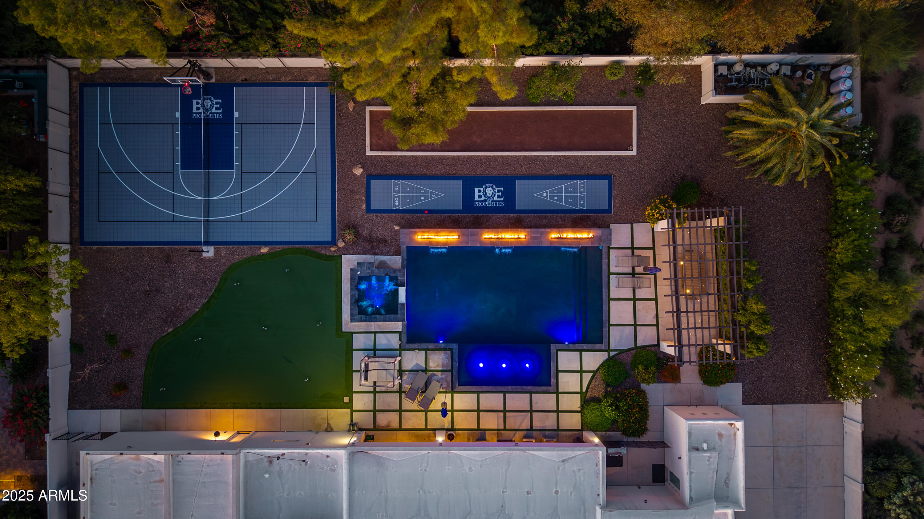 THUNDERBIRD EAST 3 - Residential