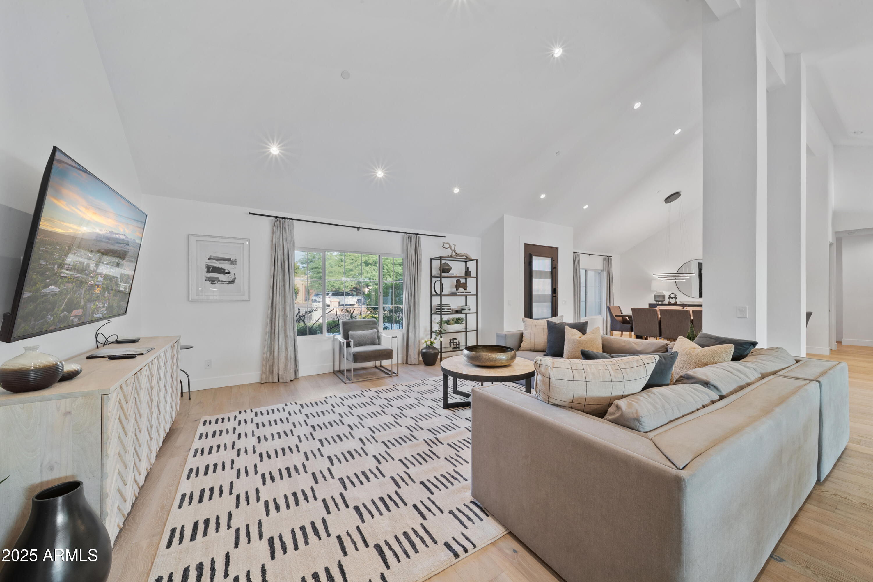 THUNDERBIRD EAST 3 - Residential