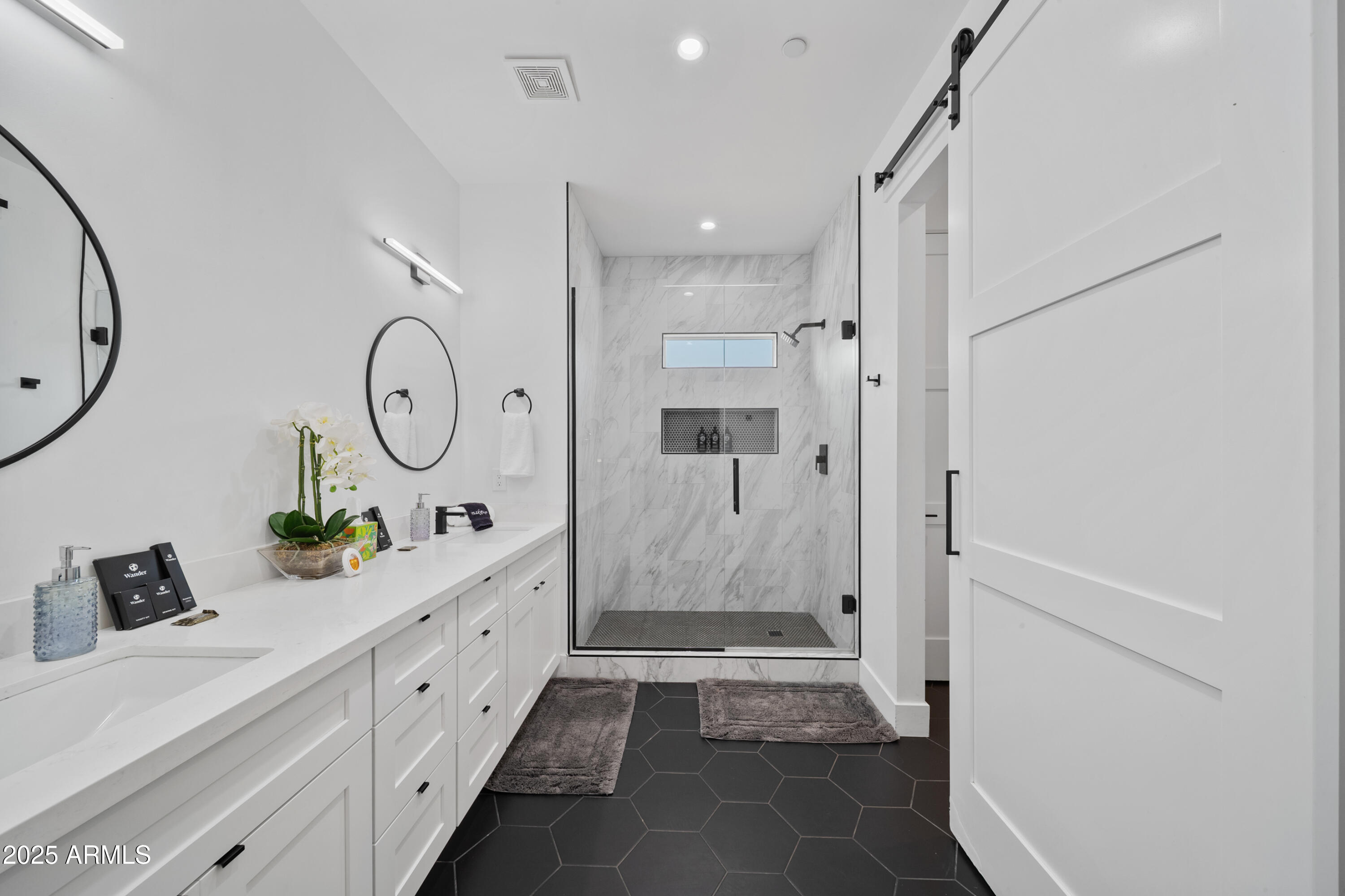 THUNDERBIRD EAST 3 - Residential