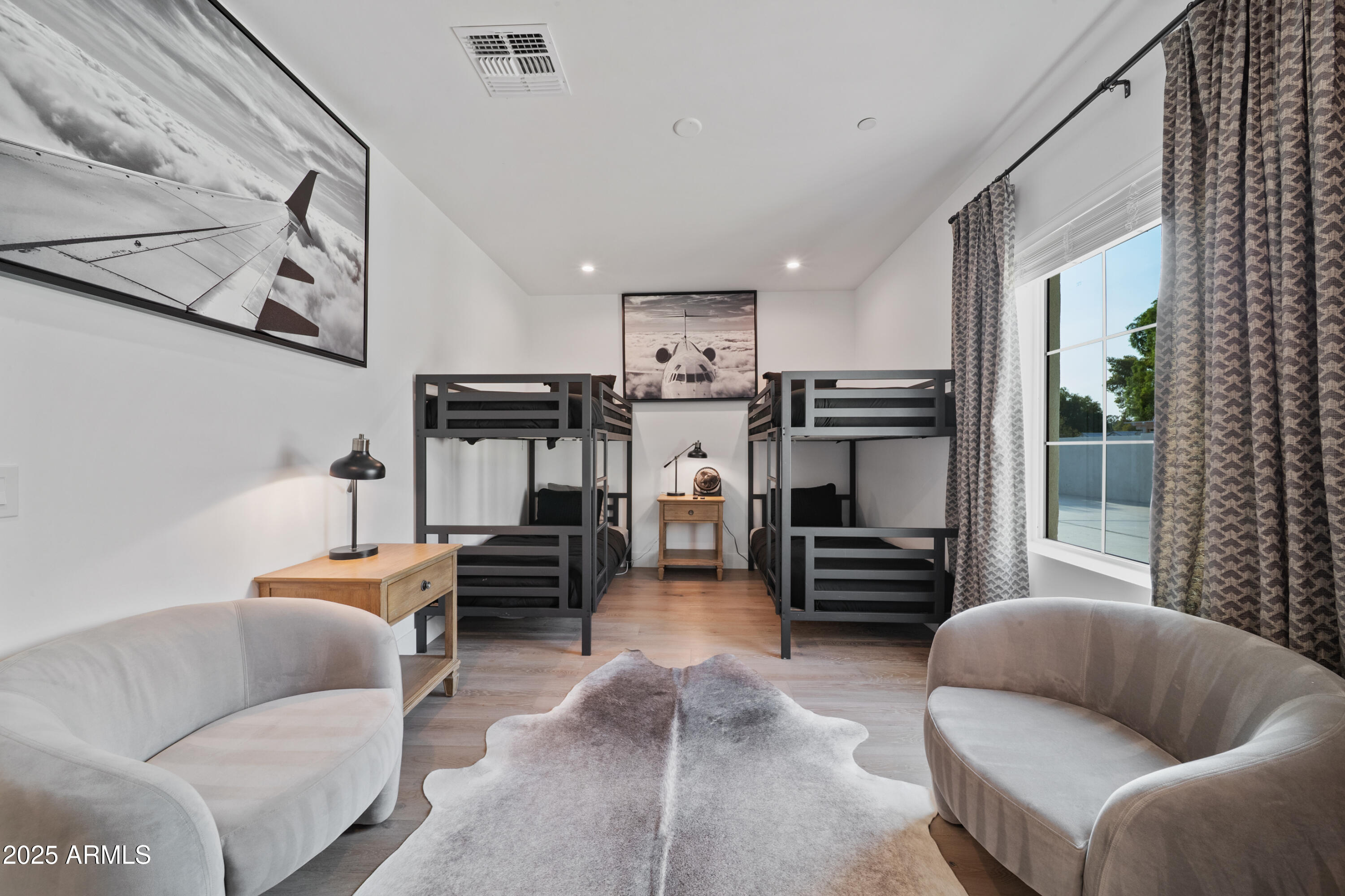 THUNDERBIRD EAST 3 - Residential