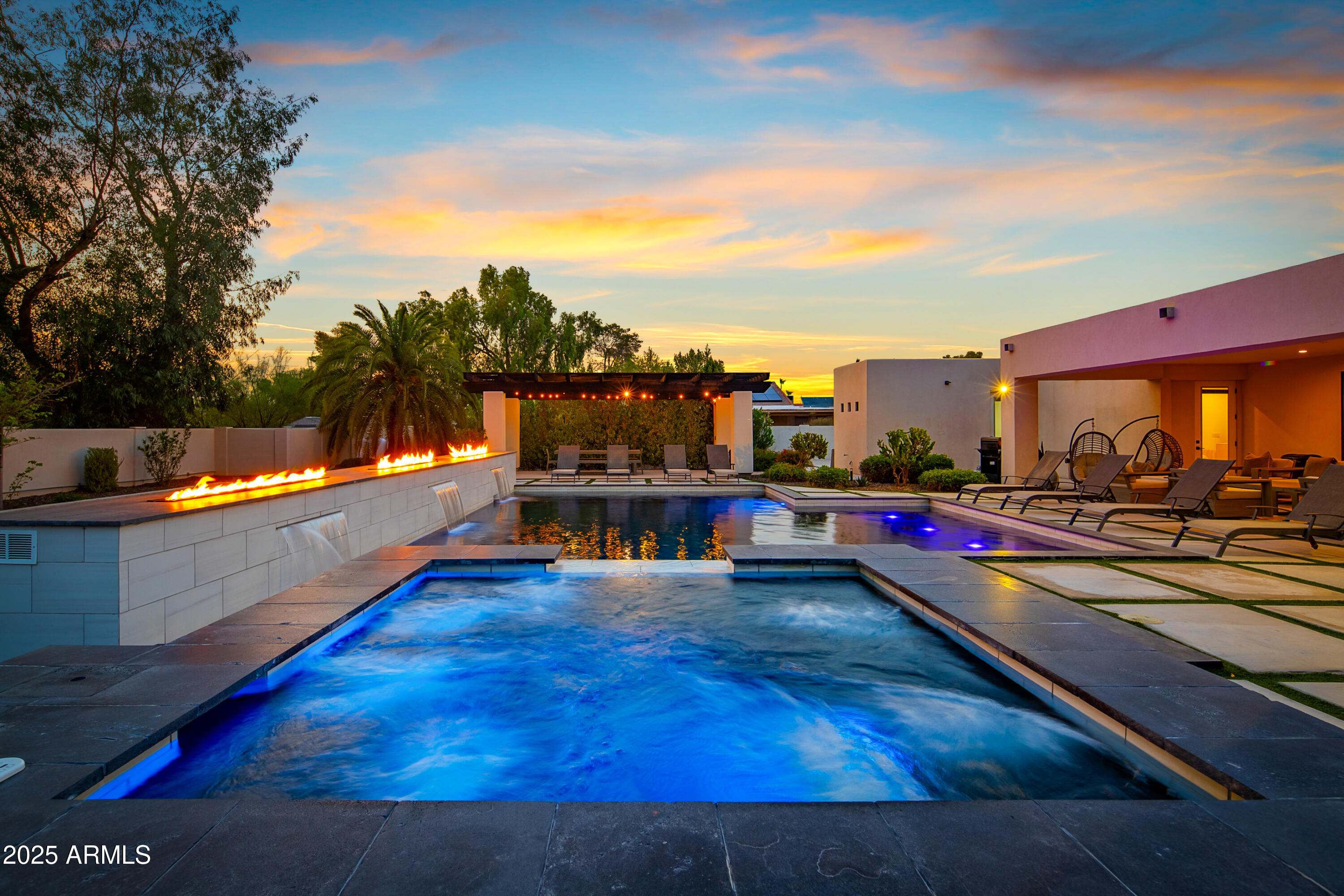 THUNDERBIRD EAST 3 - Residential