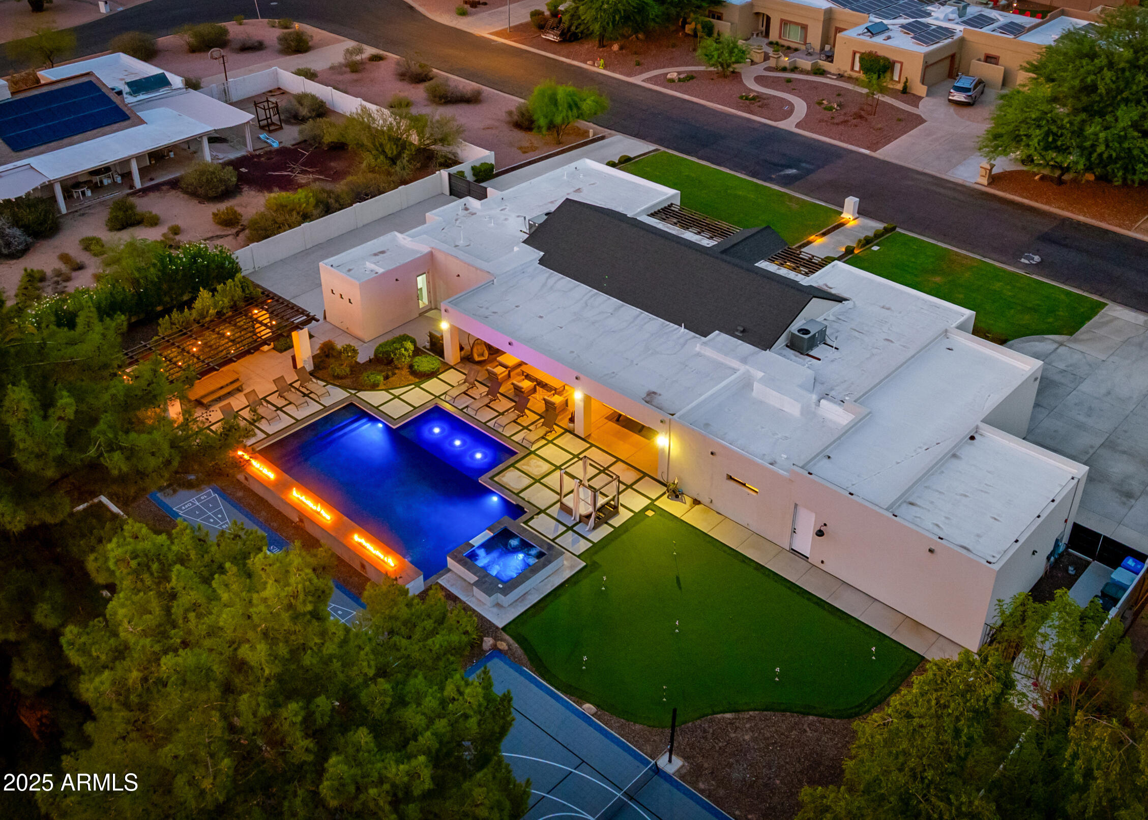 THUNDERBIRD EAST 3 - Residential