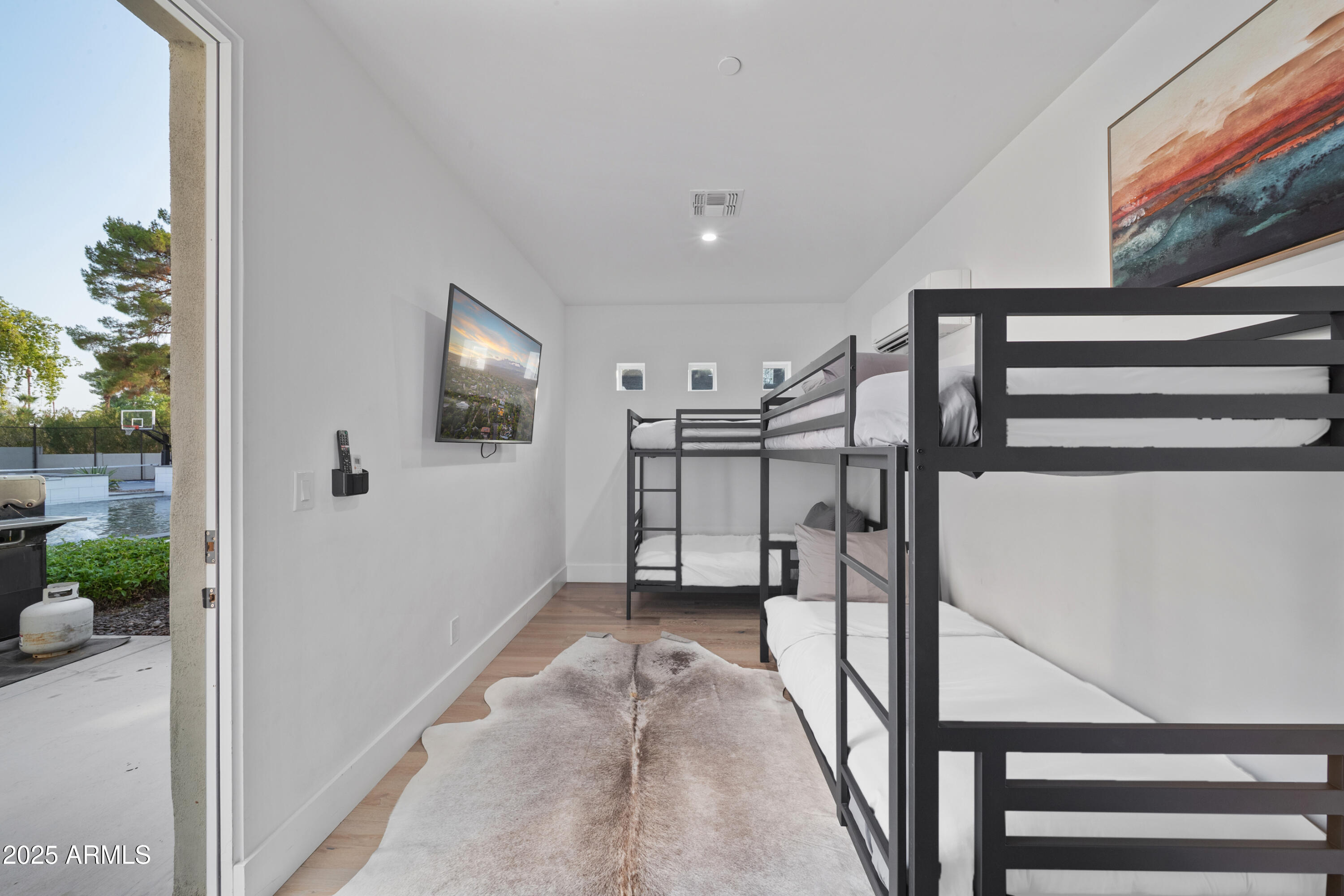 THUNDERBIRD EAST 3 - Residential