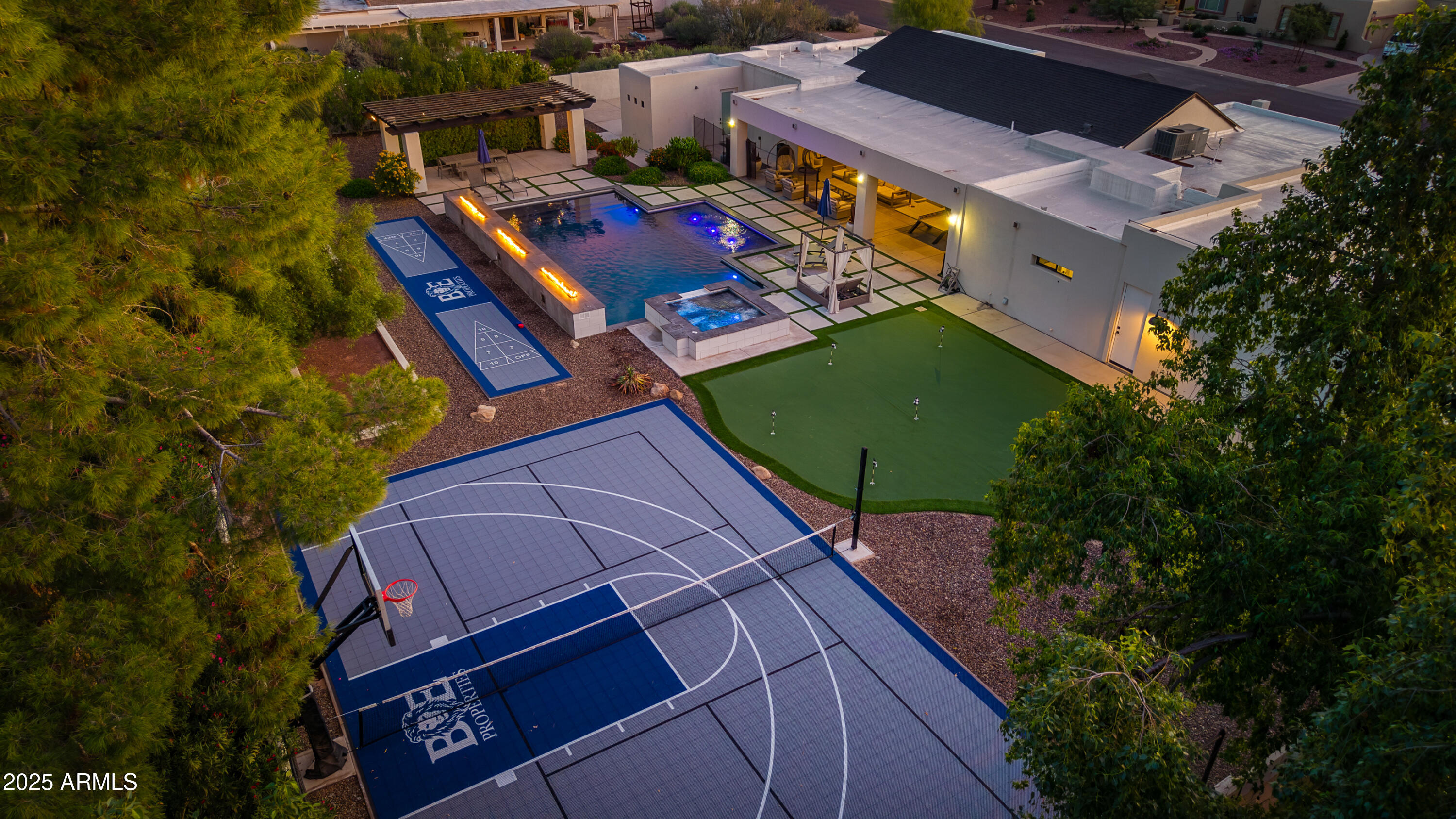 THUNDERBIRD EAST 3 - Residential
