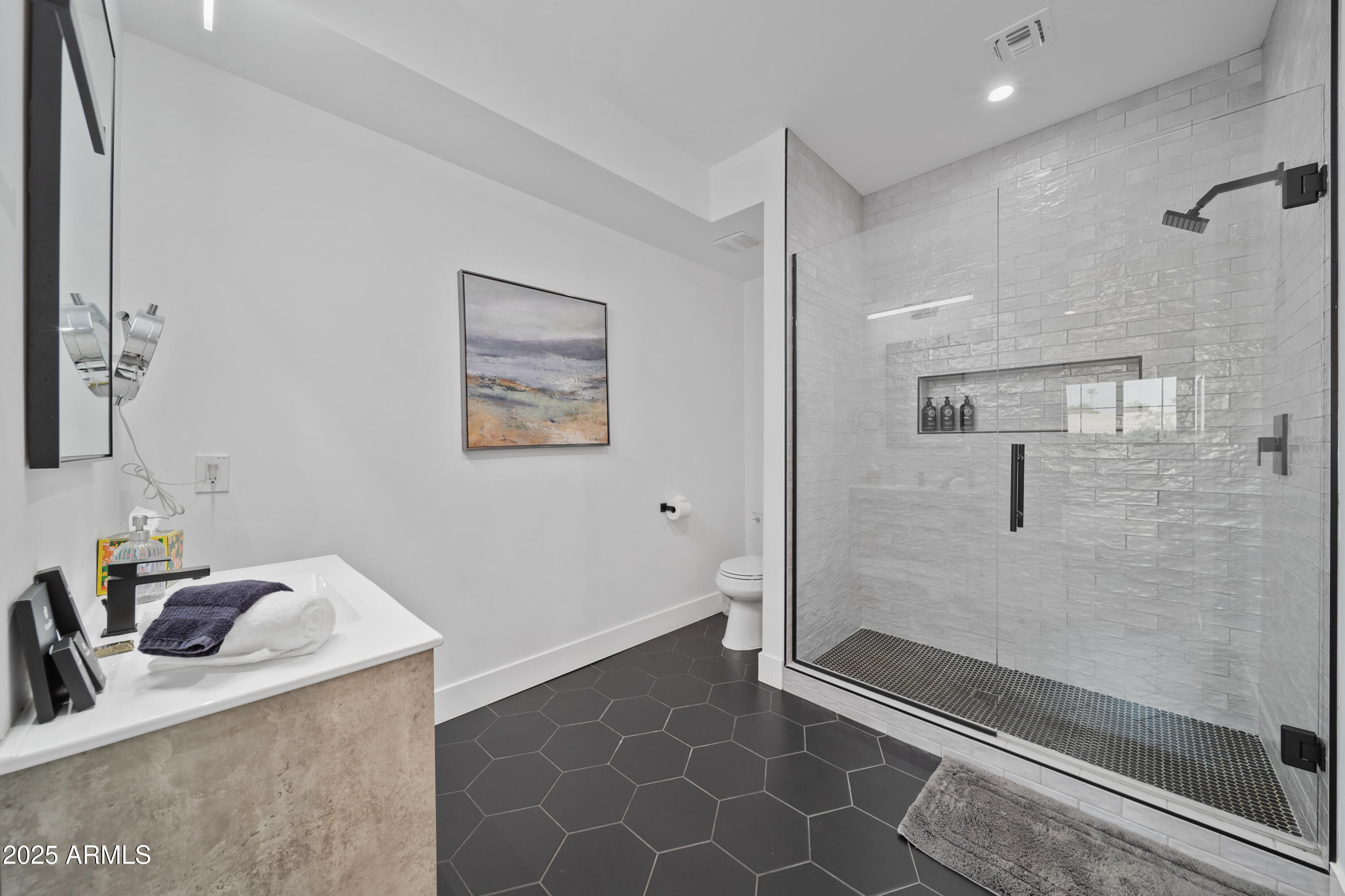 THUNDERBIRD EAST 3 - Residential