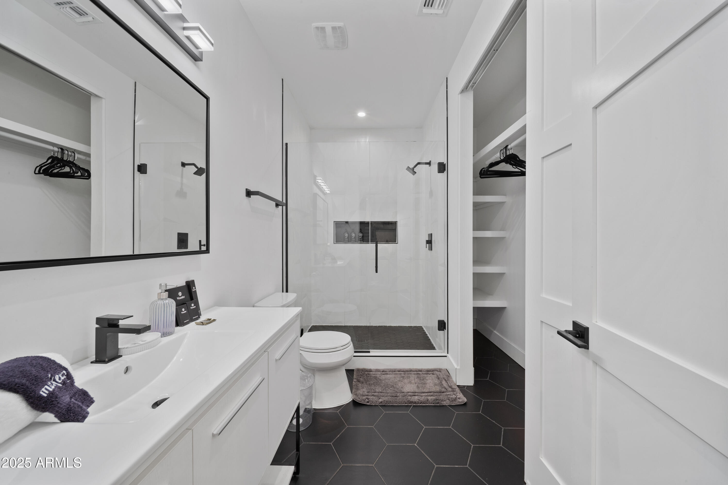 THUNDERBIRD EAST 3 - Residential