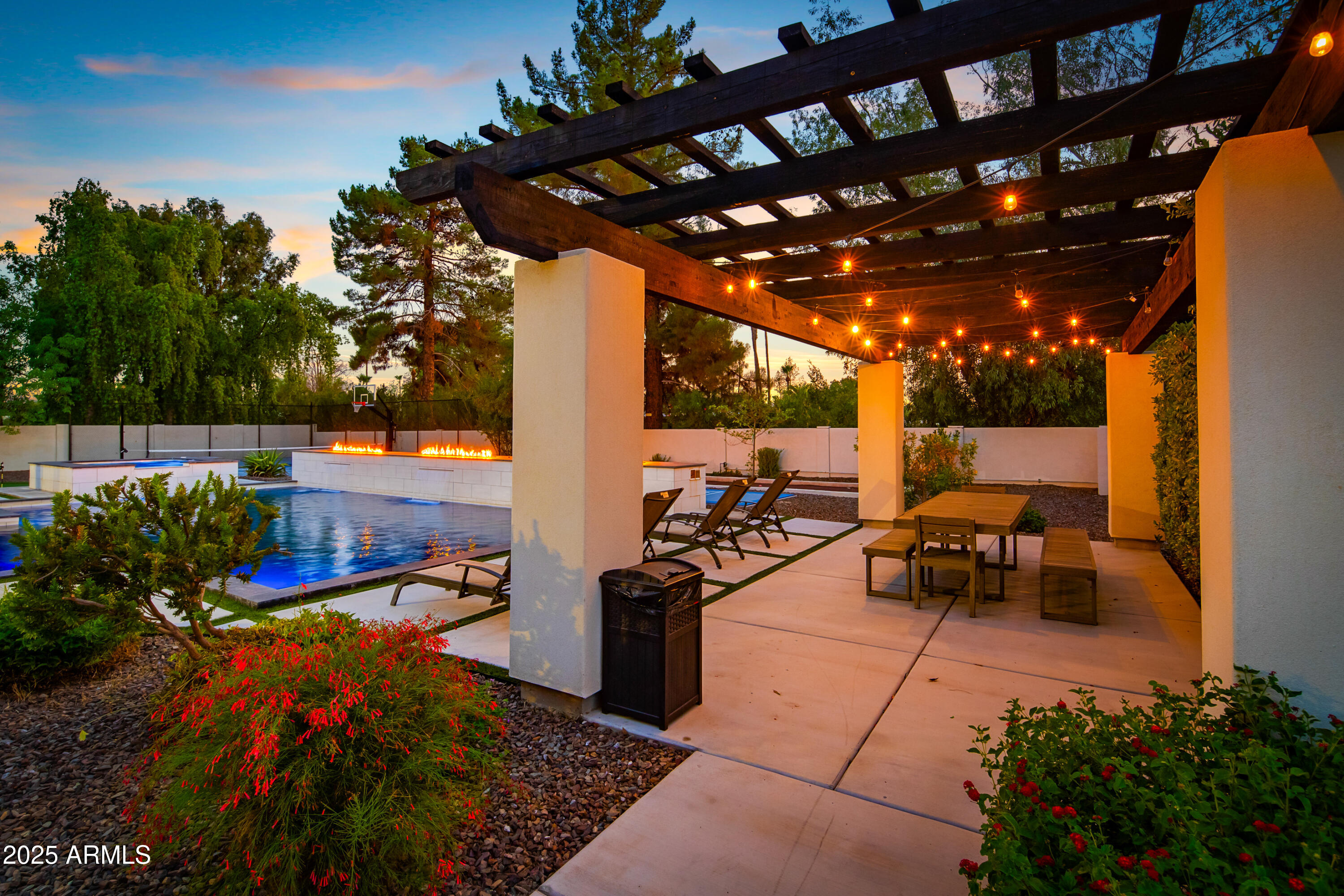 THUNDERBIRD EAST 3 - Residential
