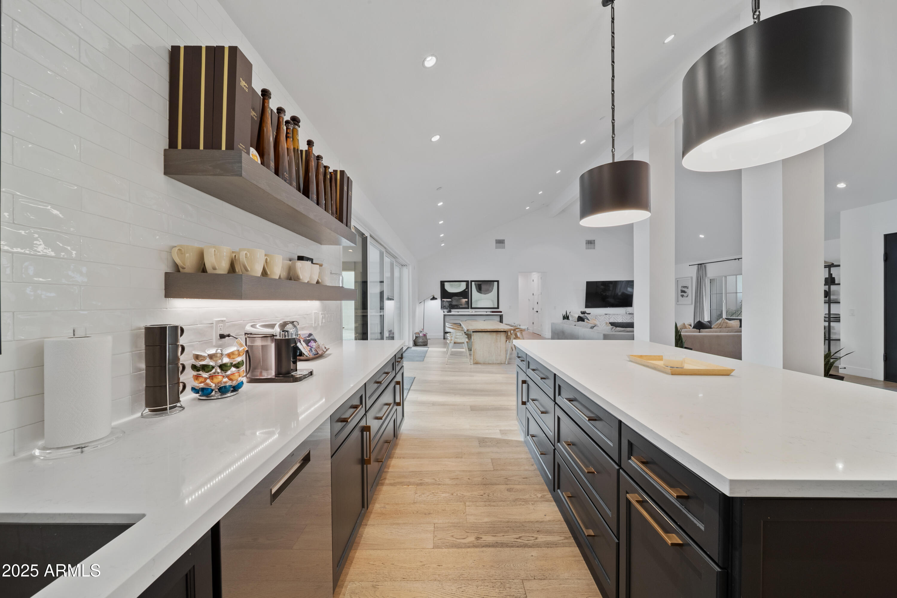 THUNDERBIRD EAST 3 - Residential