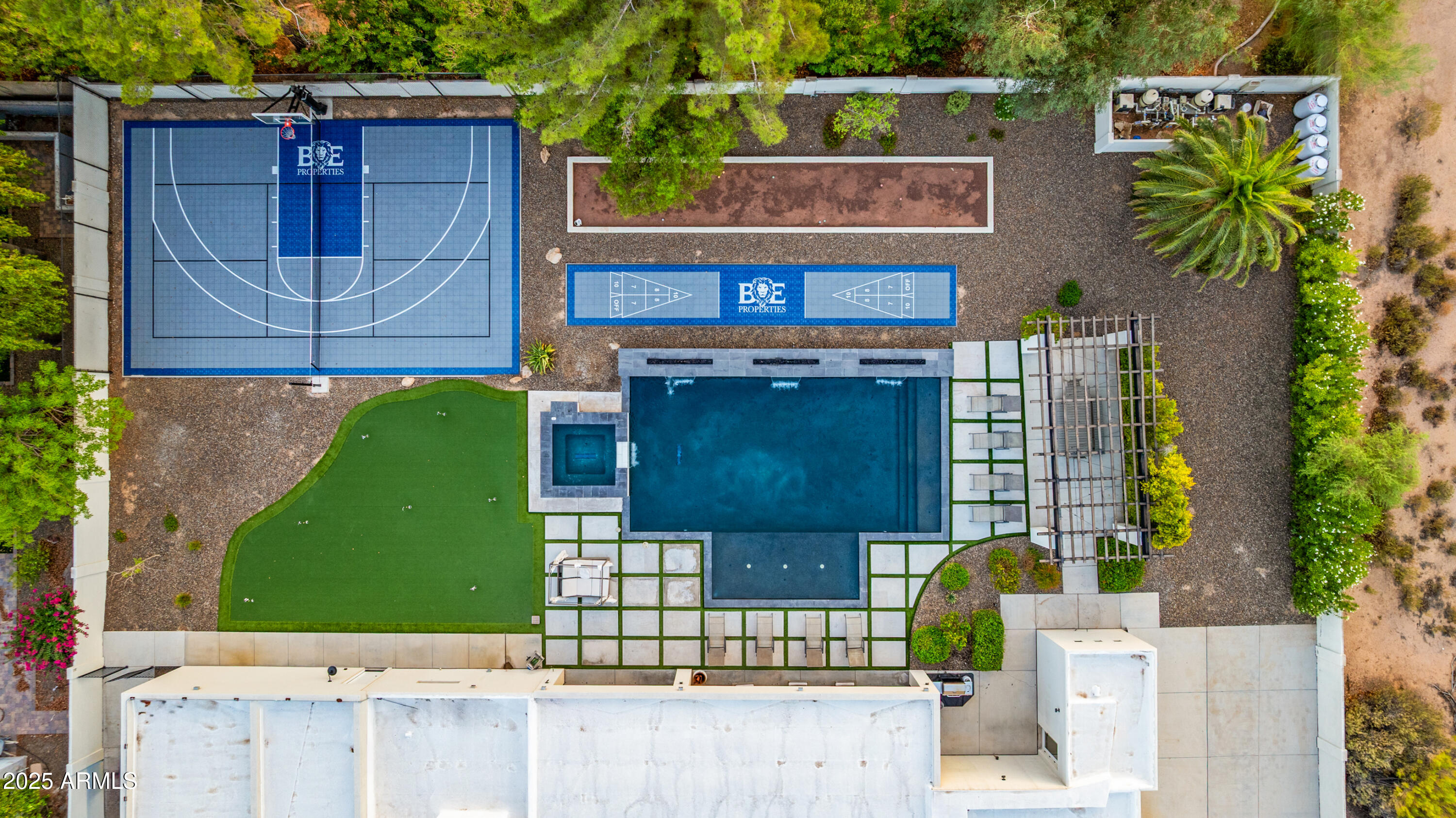 THUNDERBIRD EAST 3 - Residential