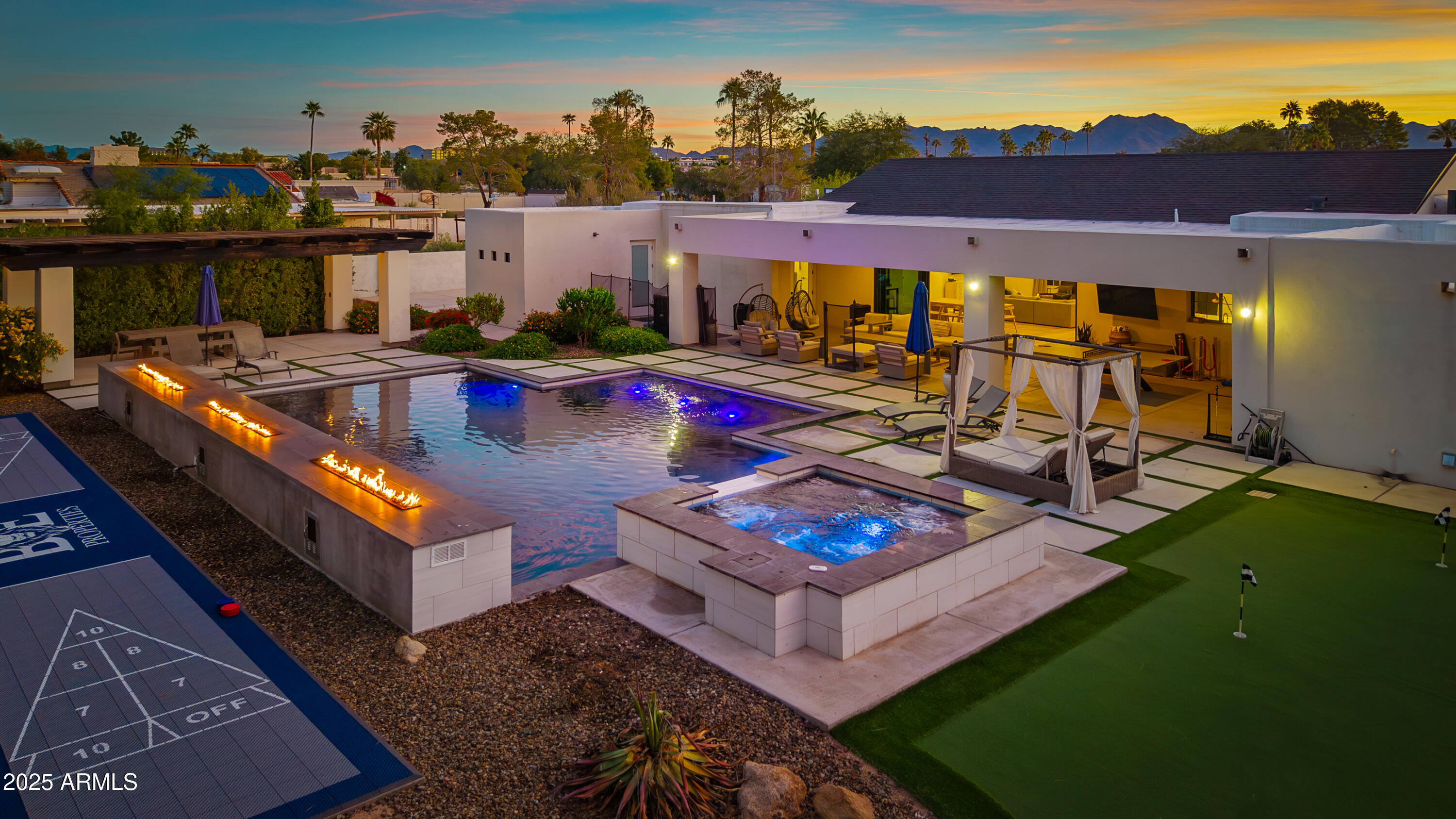 THUNDERBIRD EAST 3 - Residential