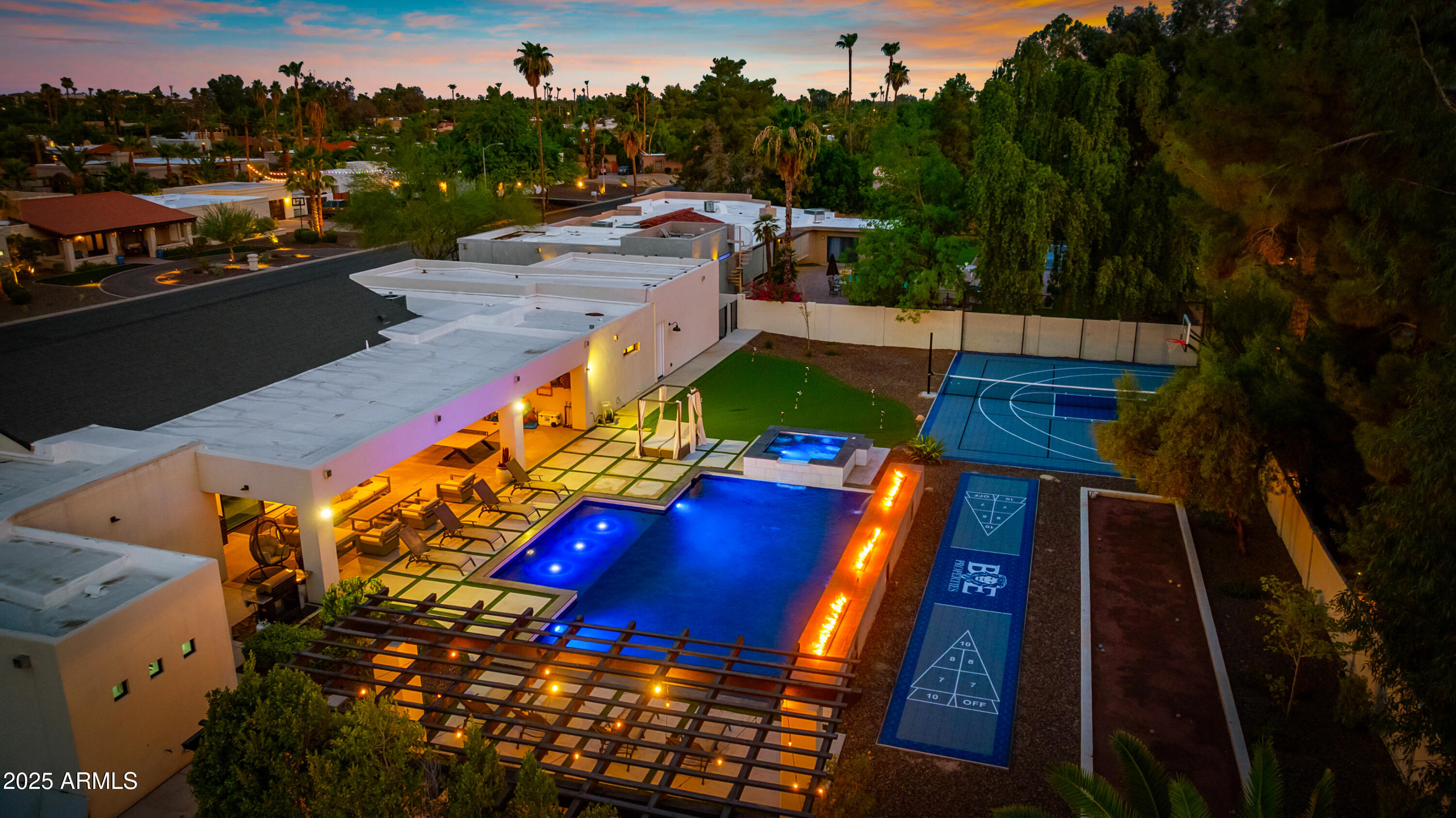 THUNDERBIRD EAST 3 - Residential