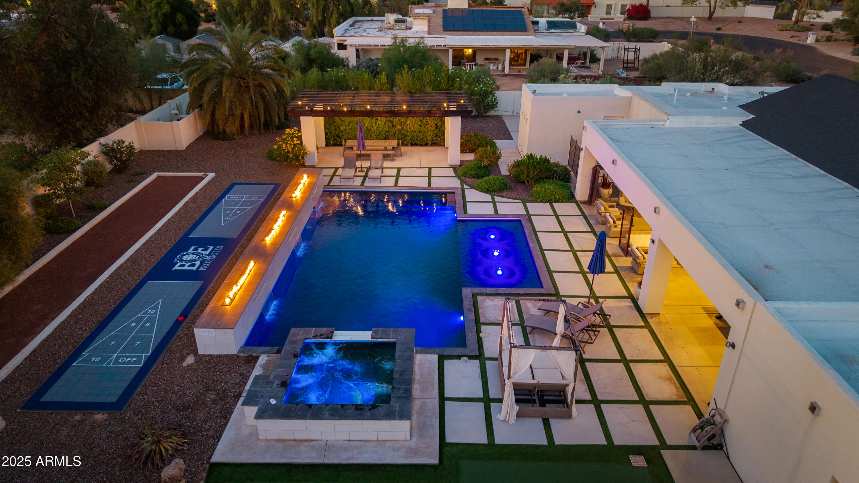 THUNDERBIRD EAST 3 - Residential