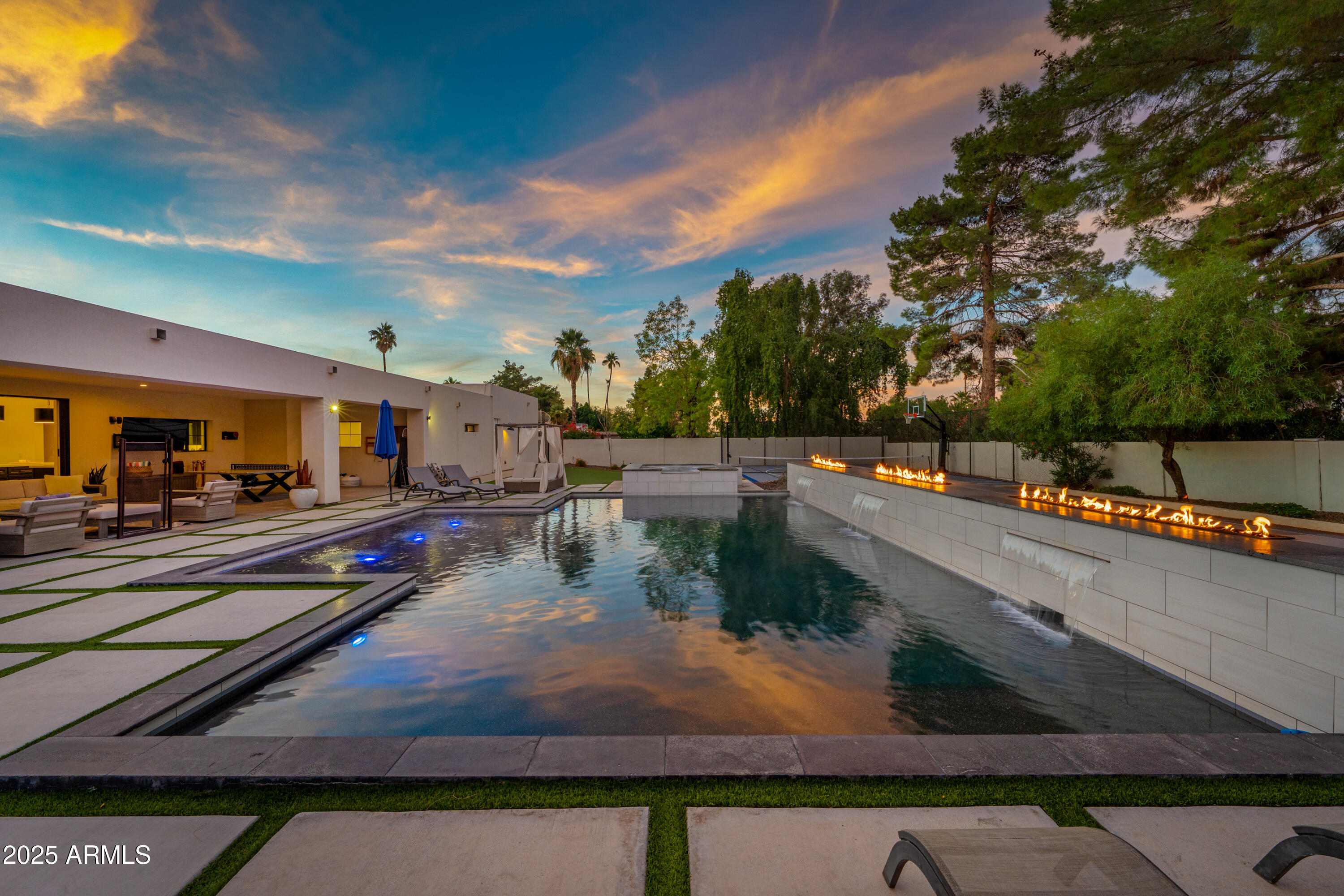 THUNDERBIRD EAST 3 - Residential